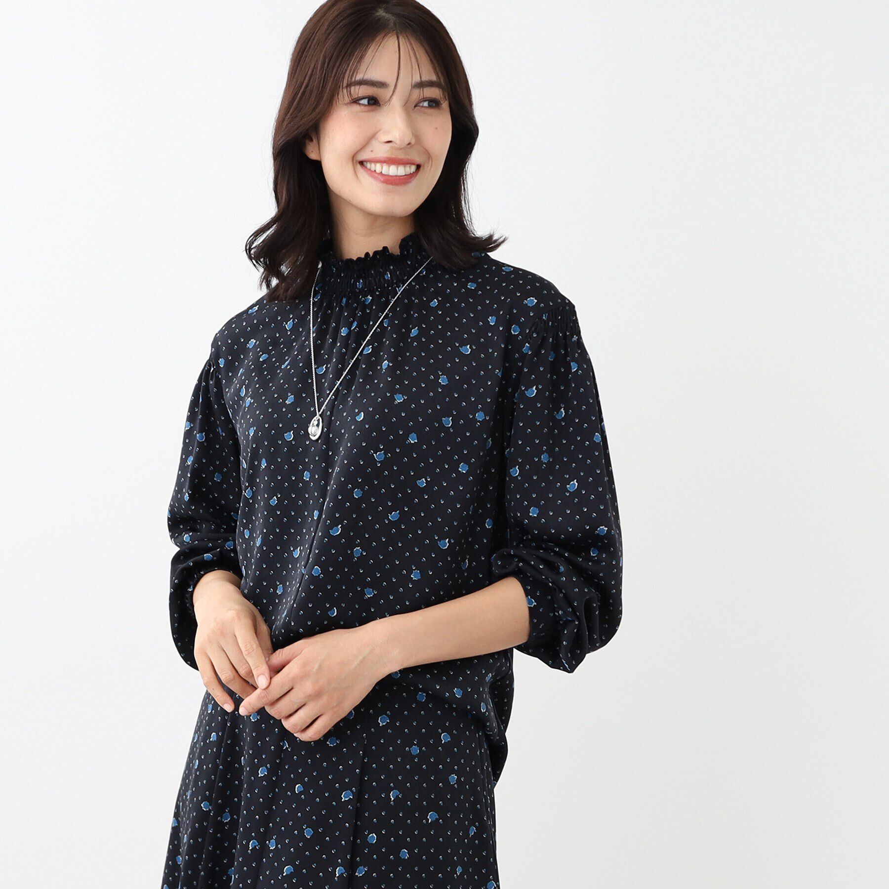 Reflect「【マシンウォッシュ可／セットアップ可】マーブルドットブラウス」|シャツ・ブラウス|