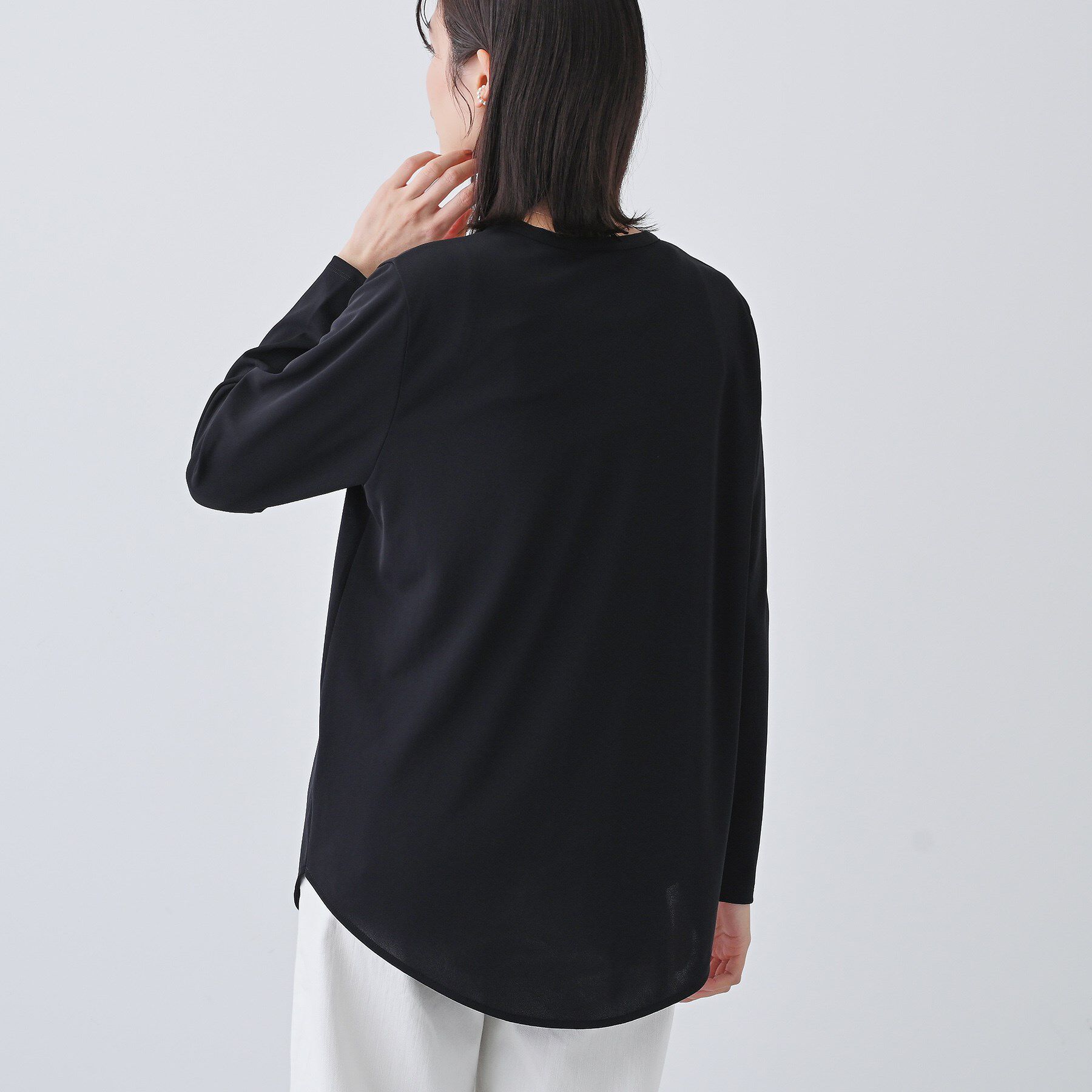 INDIVI「【日本製／トリアセテート】ラウンドヘムカーディガン」|カーディガン|