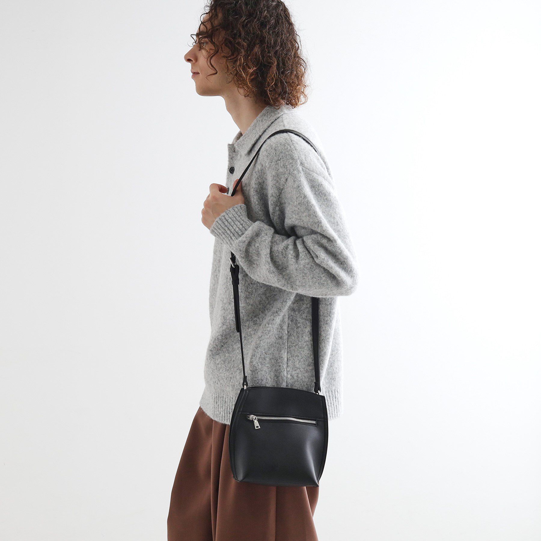 tk.TAKEO KIKUCHI「ラウンドミニショルダー」|ショルダー・メッセンジャー|