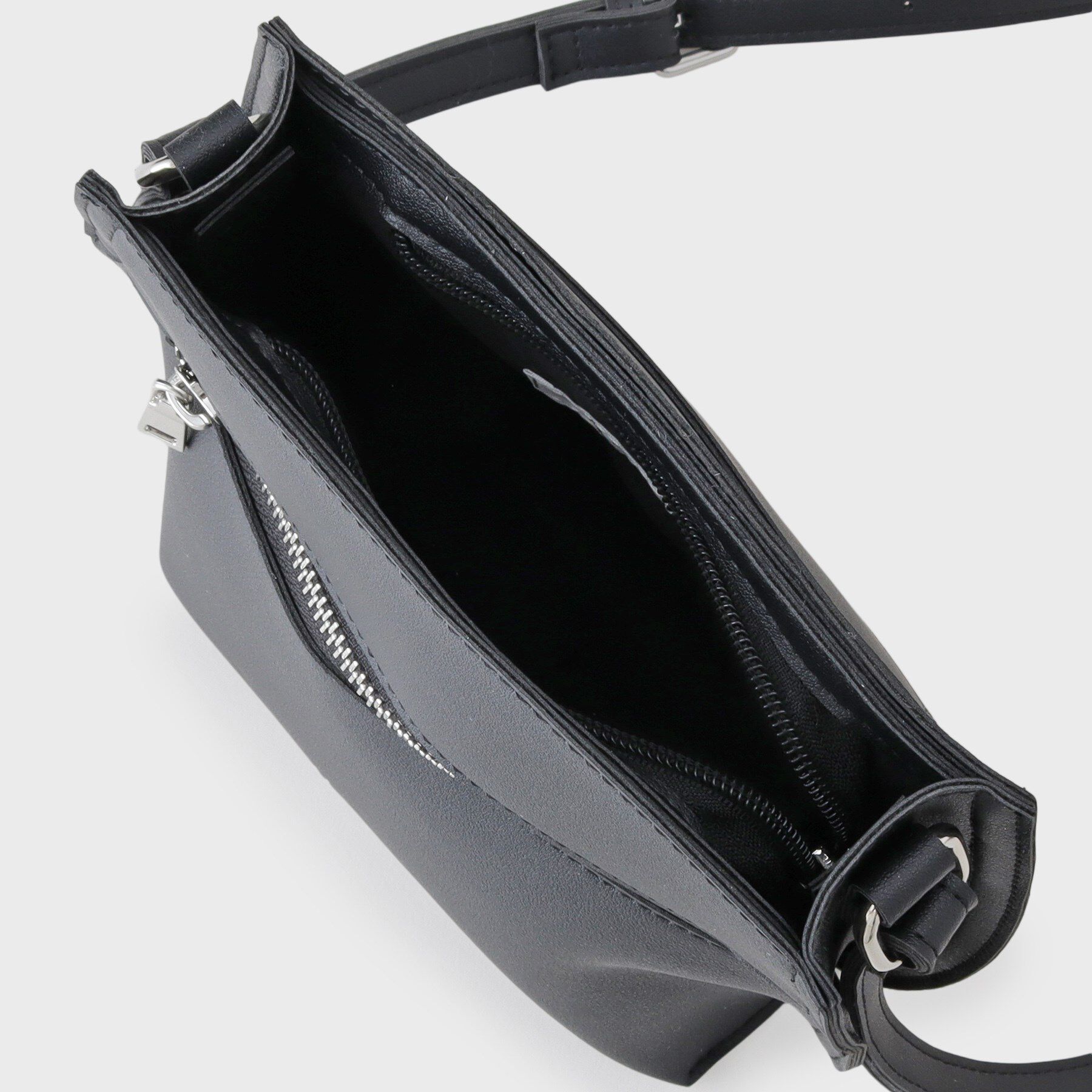 tk.TAKEO KIKUCHI「ラウンドミニショルダー」|ショルダー・メッセンジャー|