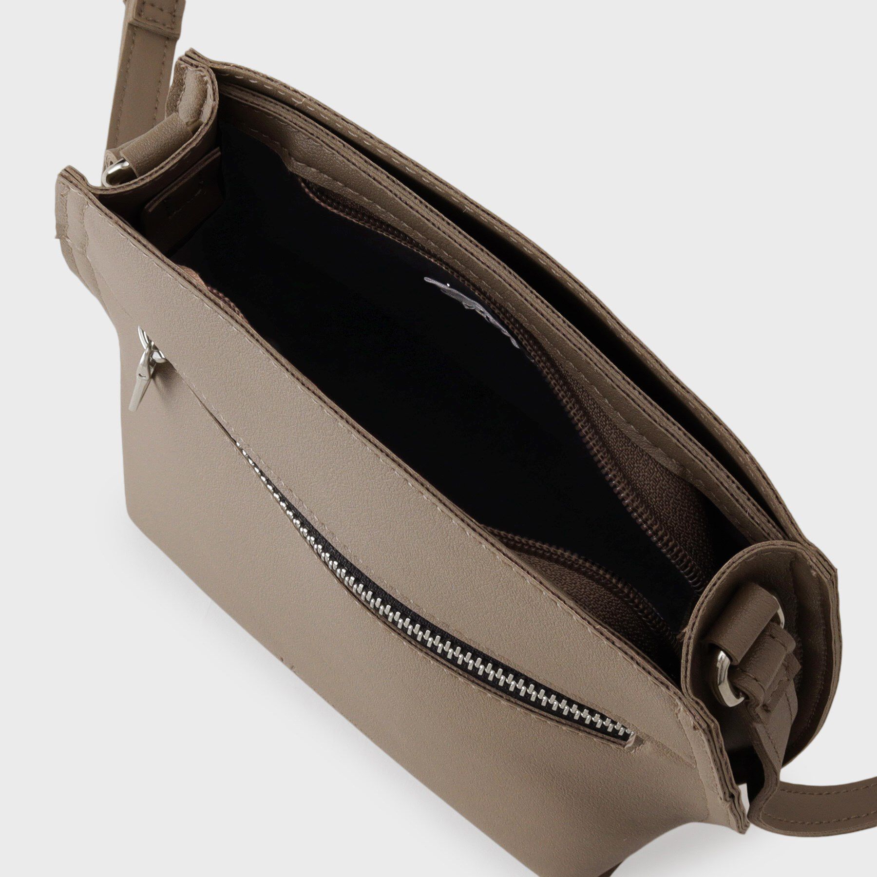 tk.TAKEO KIKUCHI「ラウンドミニショルダー」|ショルダー・メッセンジャー|