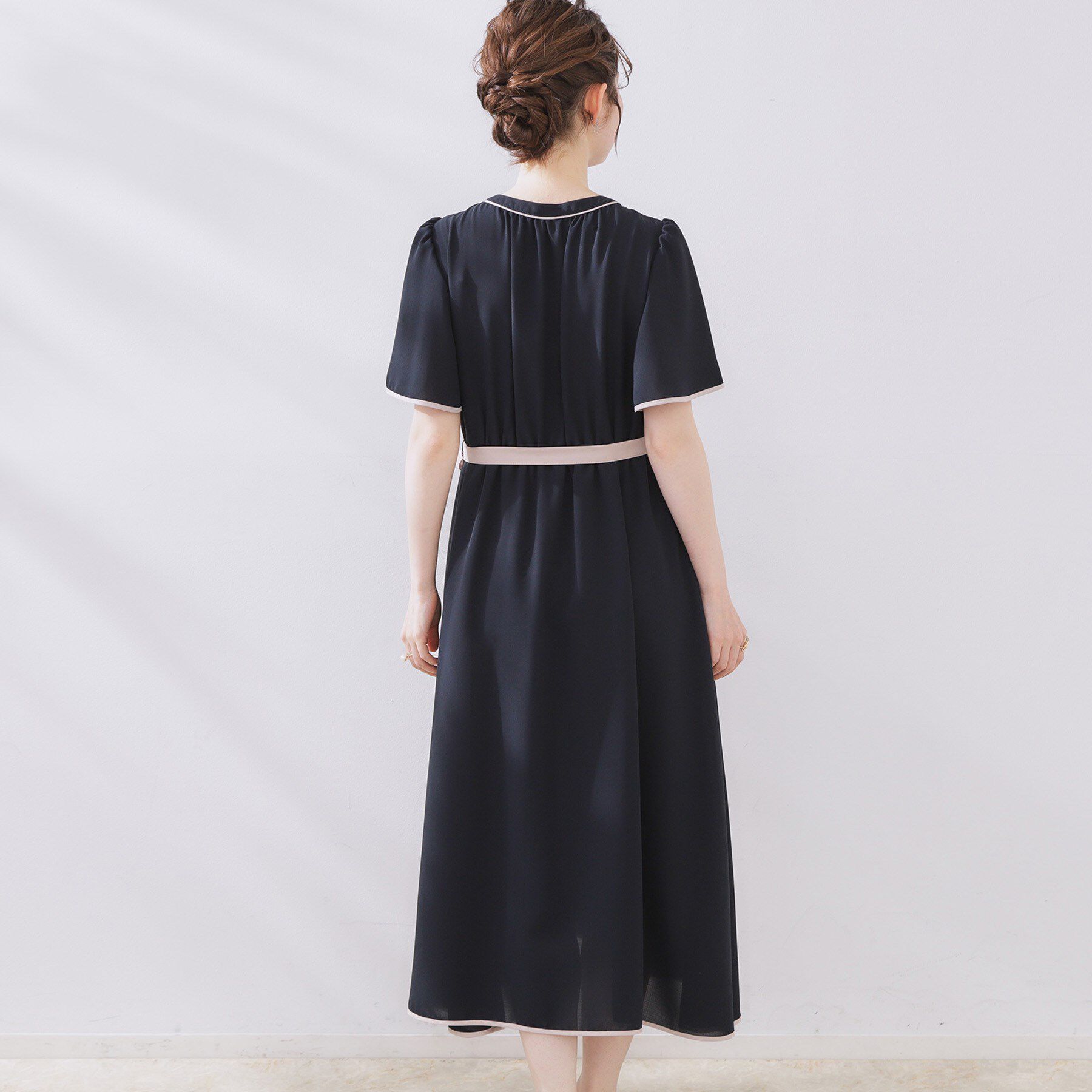 Couture broach「【配色・きれいめ・通勤】タックプリーツ配色ワンピース」|ワンピース|