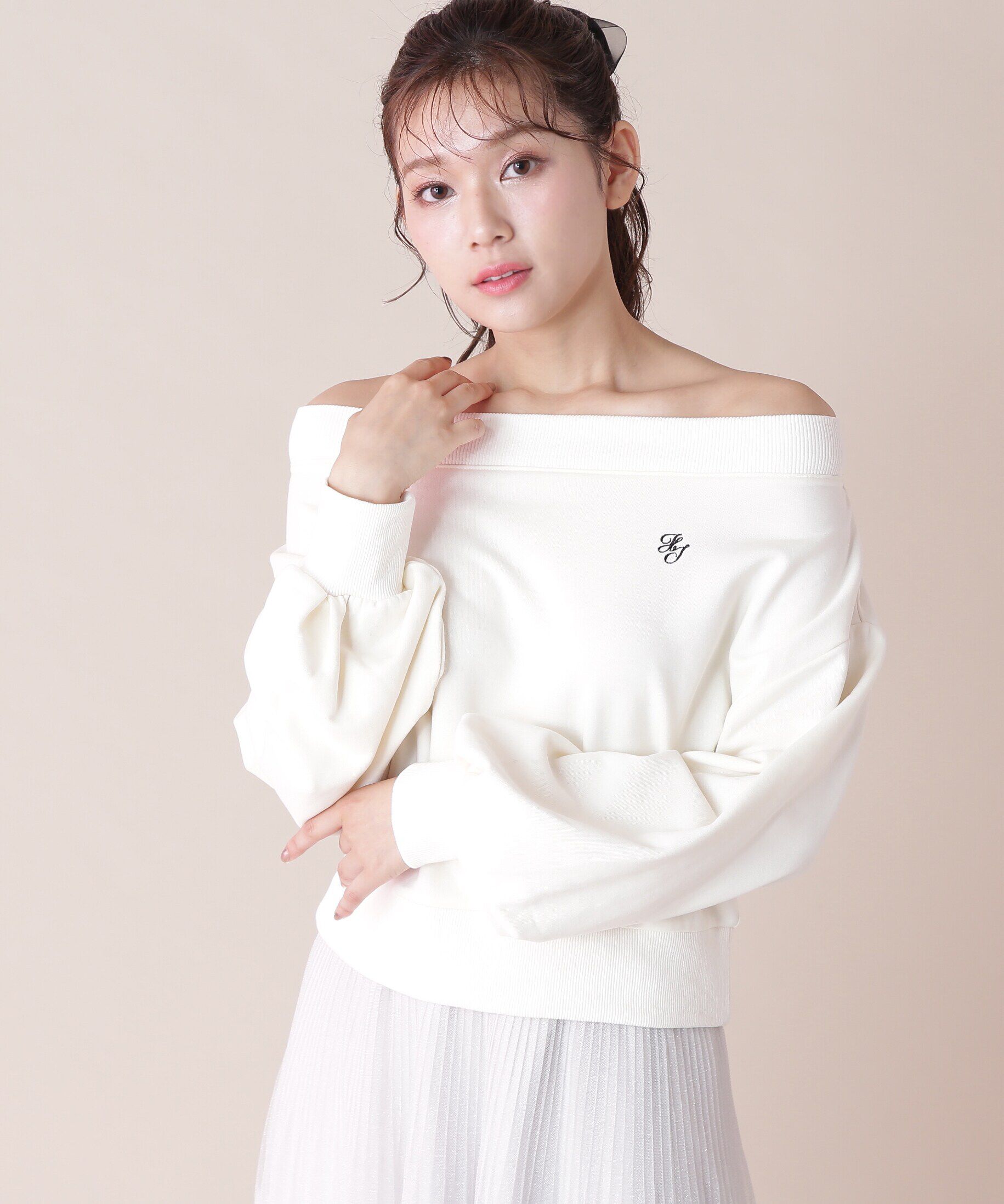  「オフショルカットソートップス」|Tシャツ・カットソー|