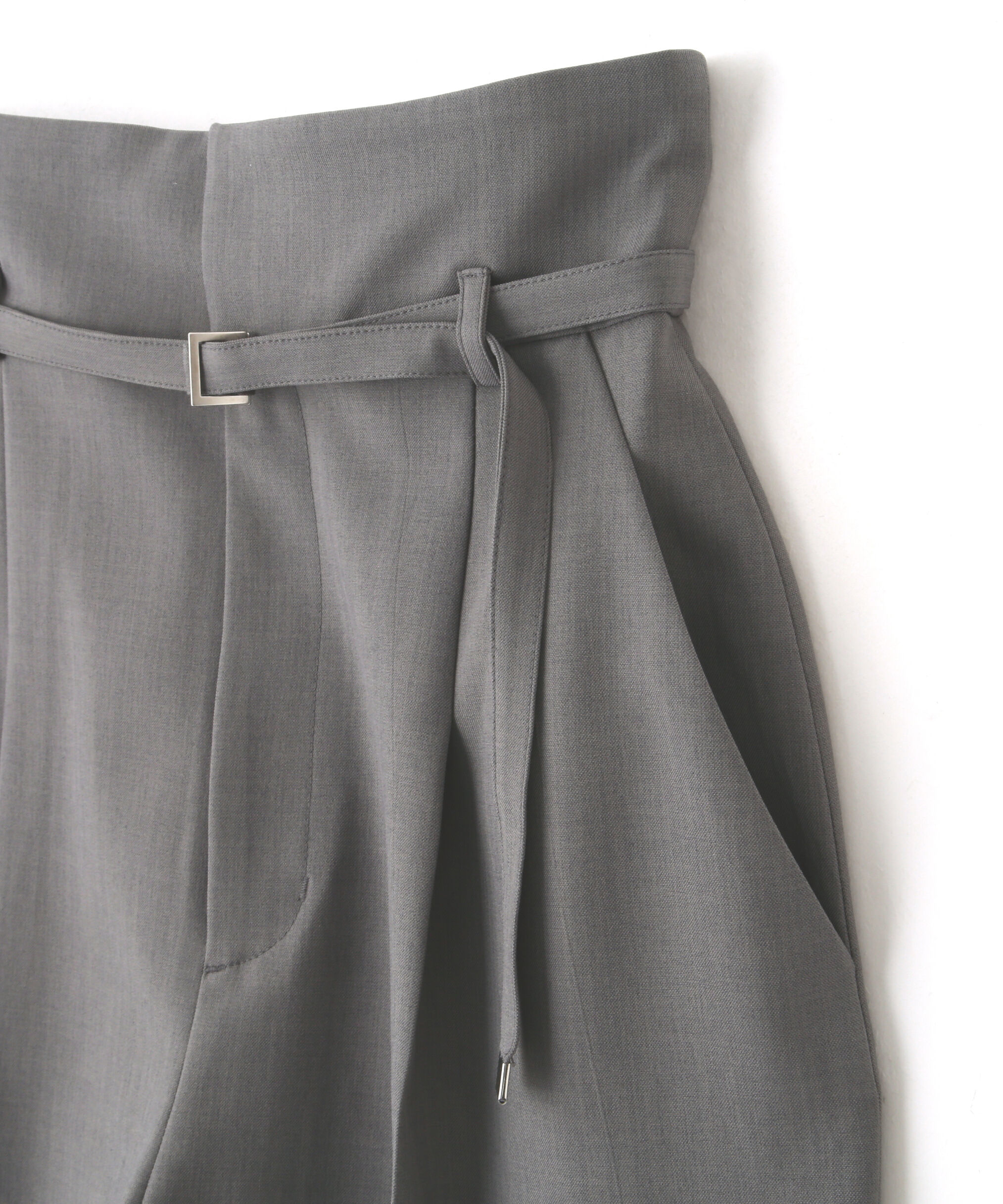  「ベルト付きハイウエストスラックスパンツ」|その他|