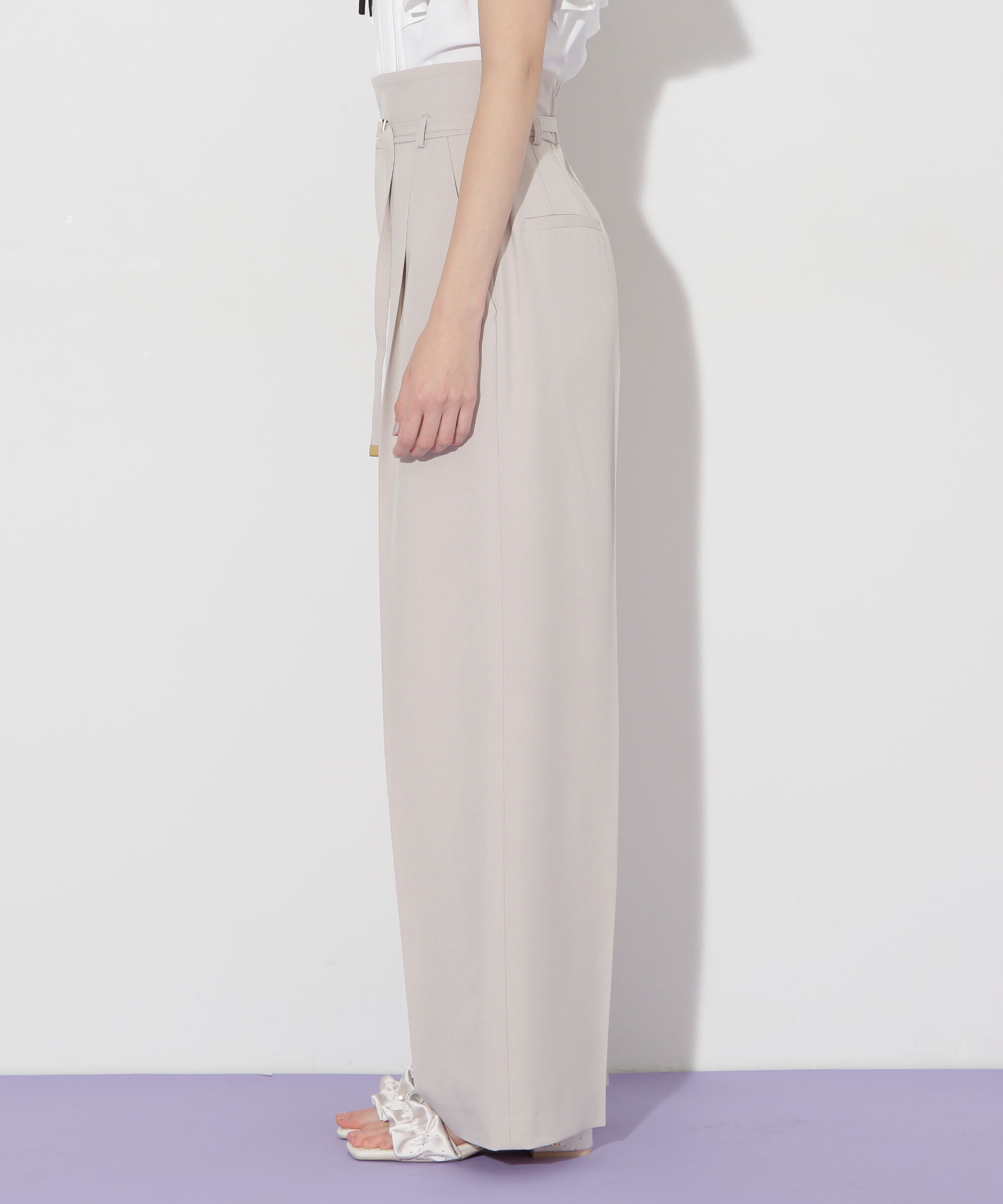  「ベルト付きハイウエストスラックスパンツ」|その他|