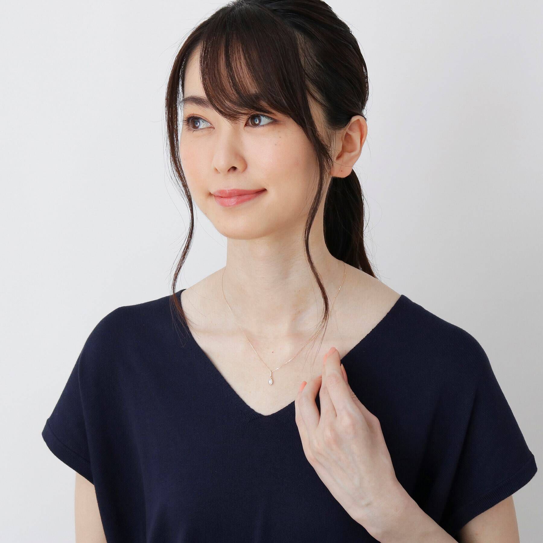 COCOSHNIK「カラーストーン（ムーンストーン）ローズカットペアシェイプ　ネックレス」|ネックレス|