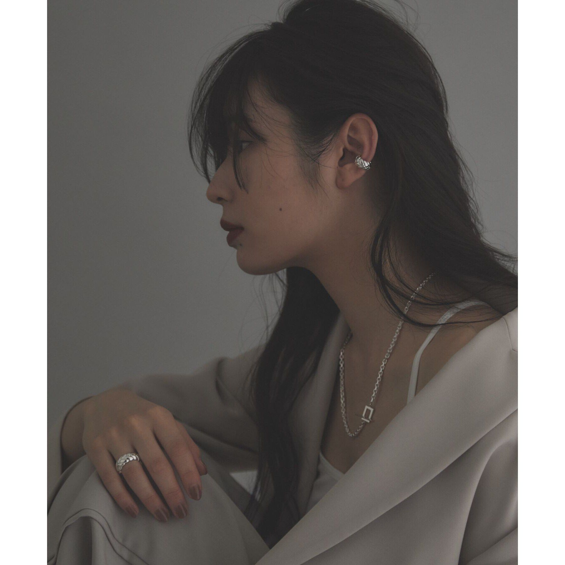 COCOSHNIK ONKITSCH「シルバー ブリックモチーフ イヤーカフ」|イヤリング|