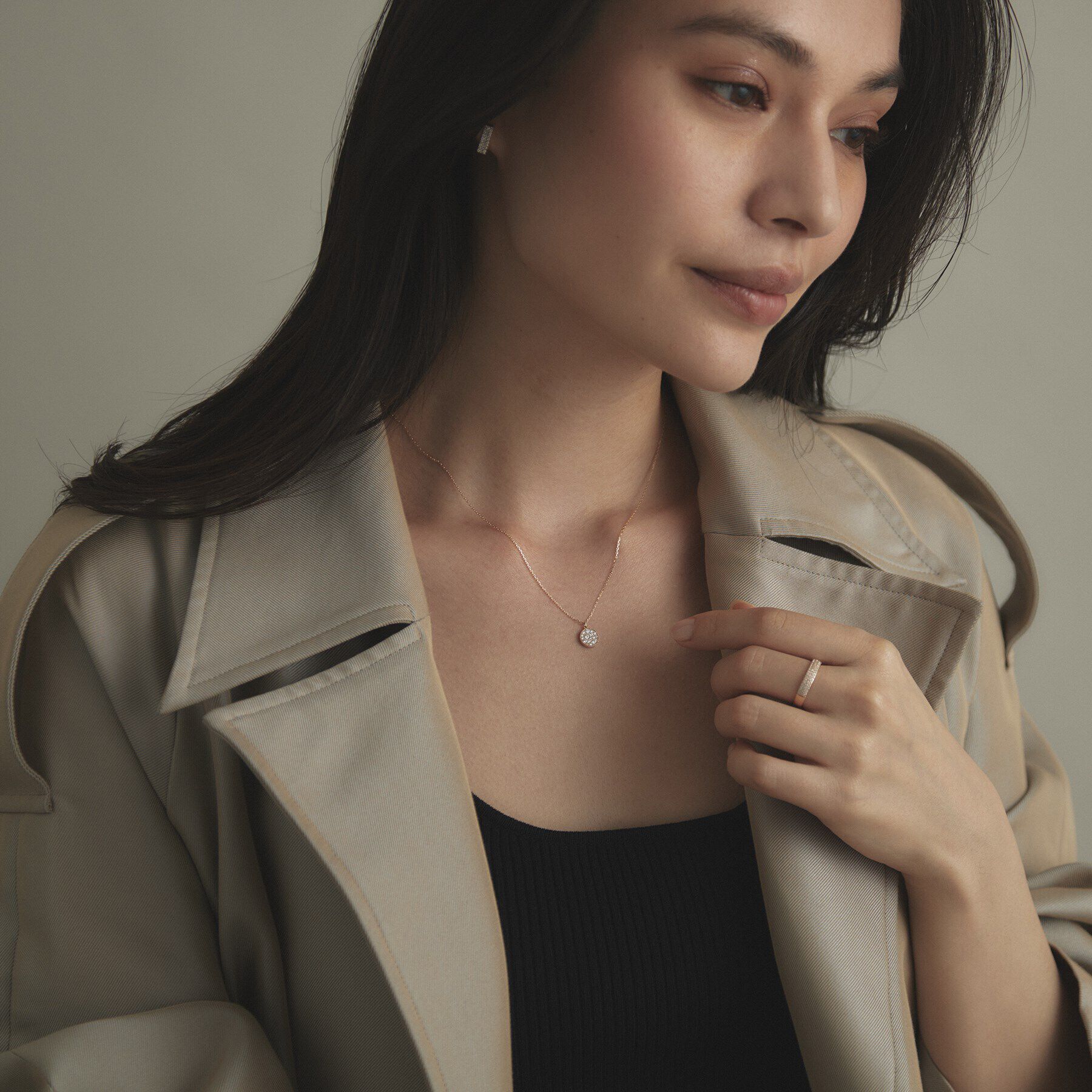 COCOSHNIK「K10【サステナブル】モアサナイトランダムパヴェラウンド ネックレス」|ネックレス|