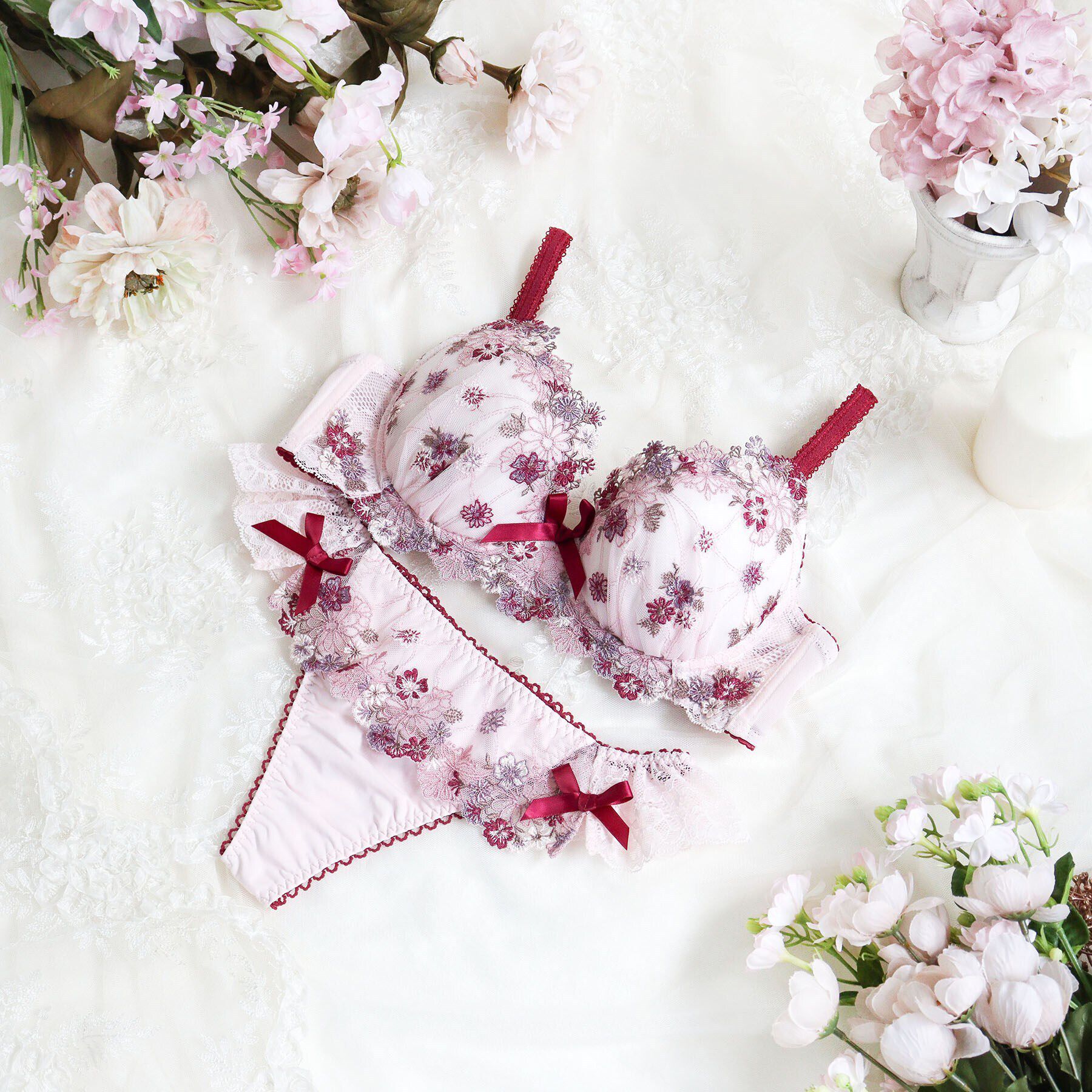 Risa Magli「アレッタ ブラジャー（B-D）＜サイドシェイプ＞」|インナー|