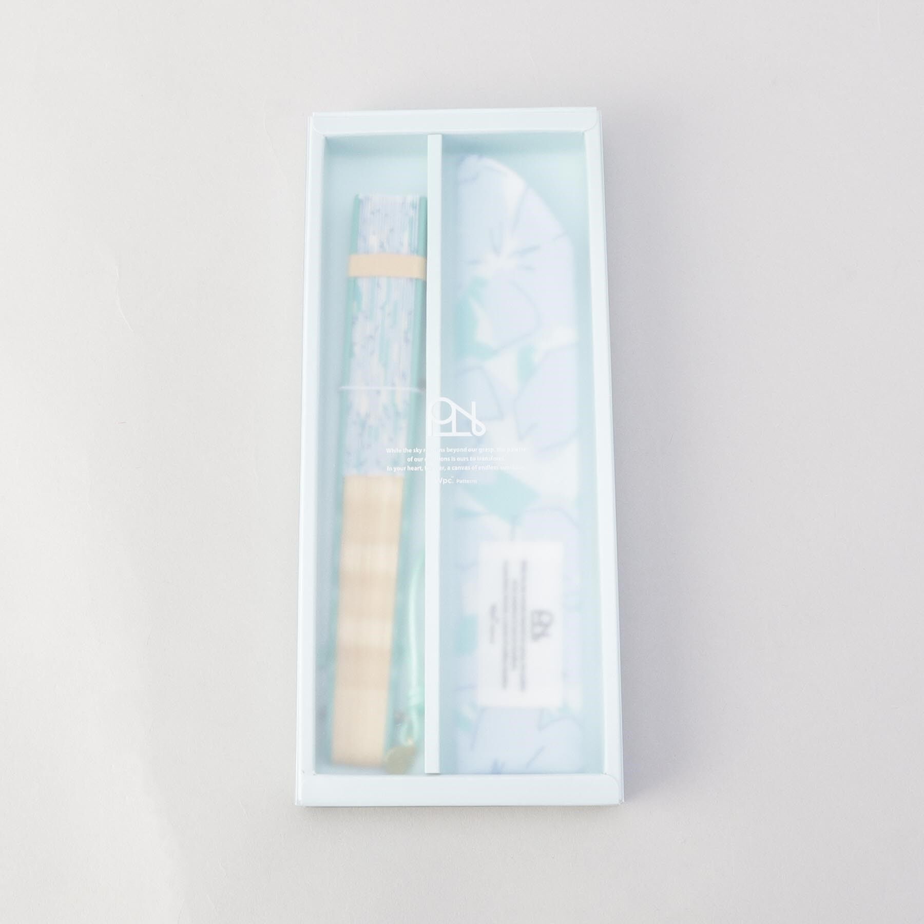 212 KITCHEN STORE「Wpc.GIFTBOX扇子 ウェーブボールド フラワーサックス」|その他|