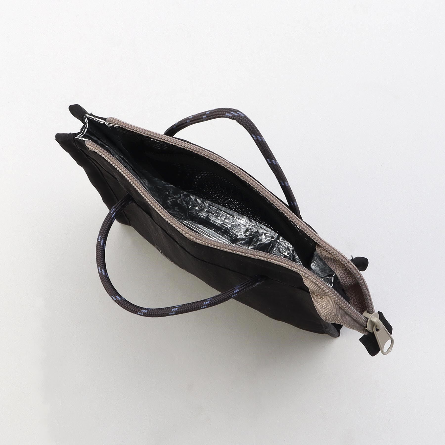 212 KITCHEN STORE「ロープ付きスクエア保冷バッグ BK」|食器・キッチングッズ|