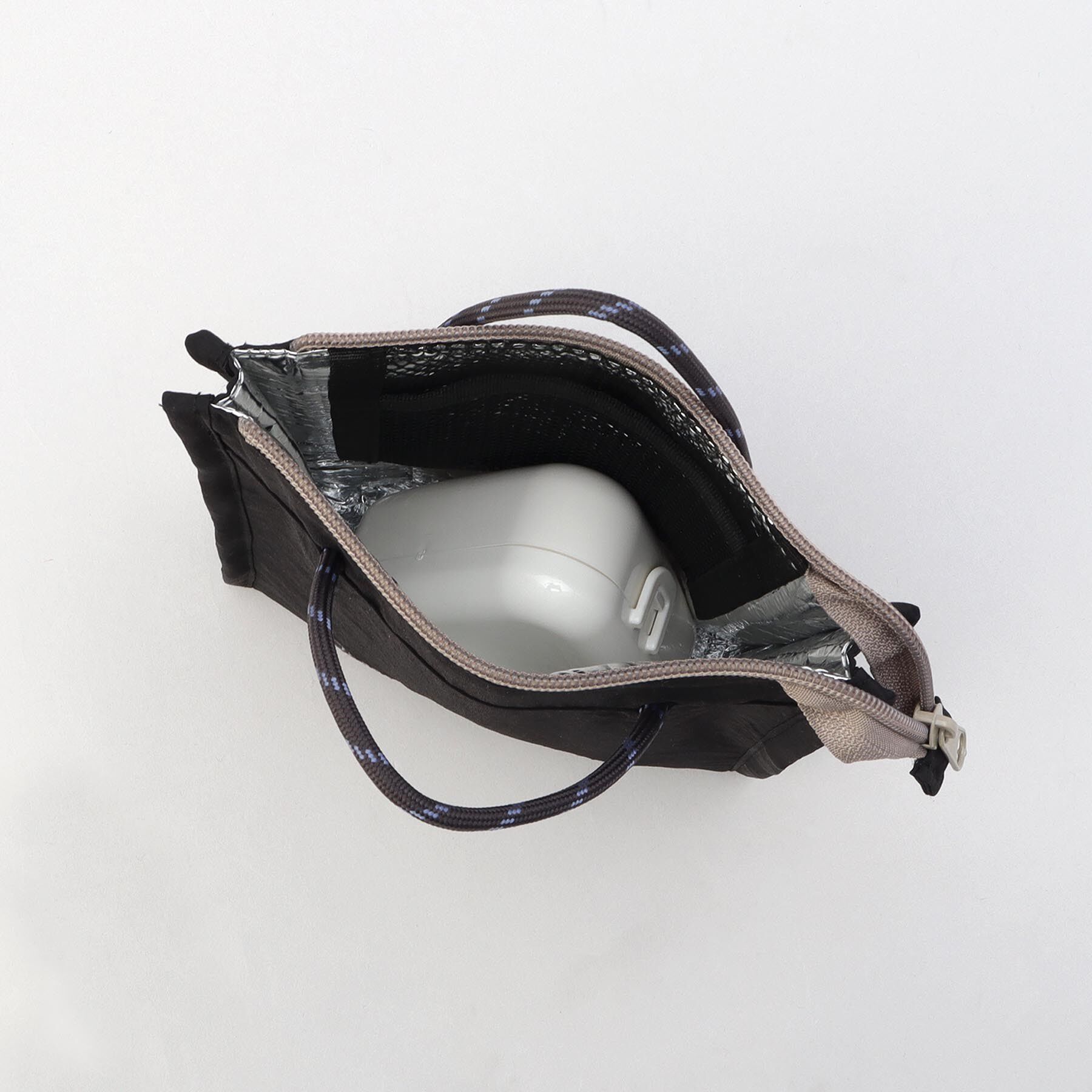 212 KITCHEN STORE「ロープ付きスクエア保冷バッグ BK」|食器・キッチングッズ|