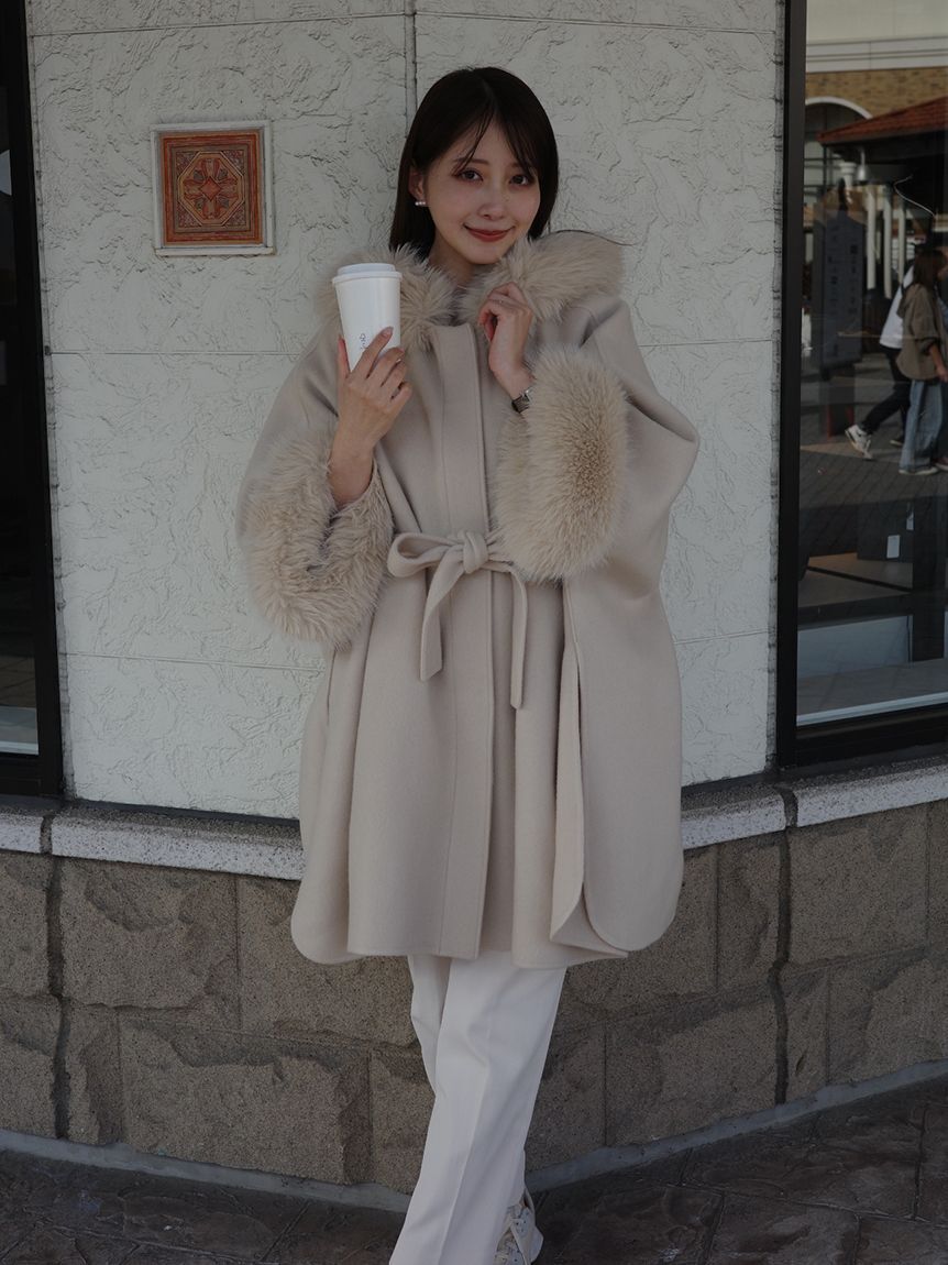 セルフォード　ファーポンチョコート　ホワイト　白　ポンチョコート セール】ファーポンチョコート（ポンチョ）｜CELFORD（セルフォード