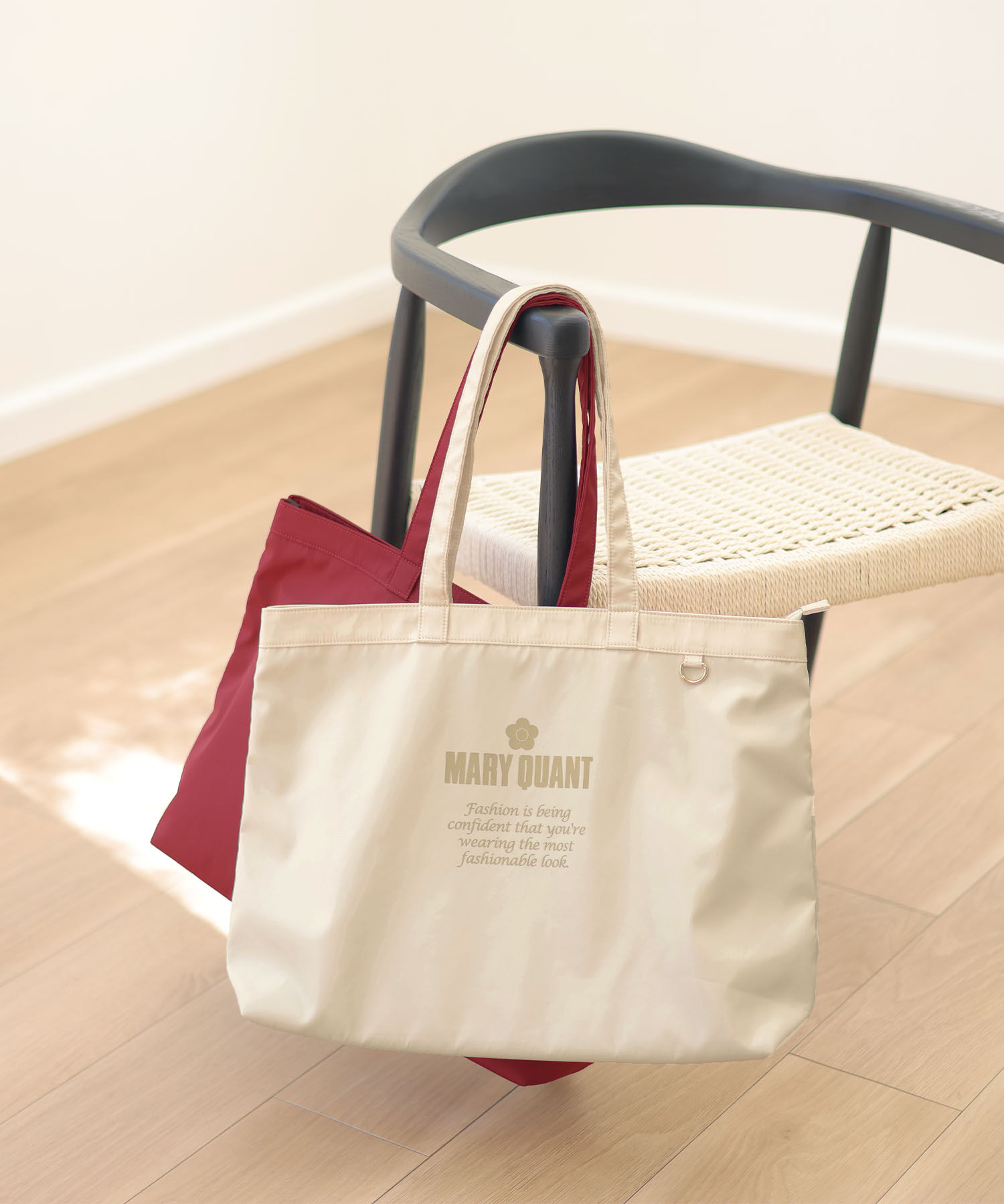 MARY QUANT「ゴールドロゴプリント舟型 トート」|トートバッグ|