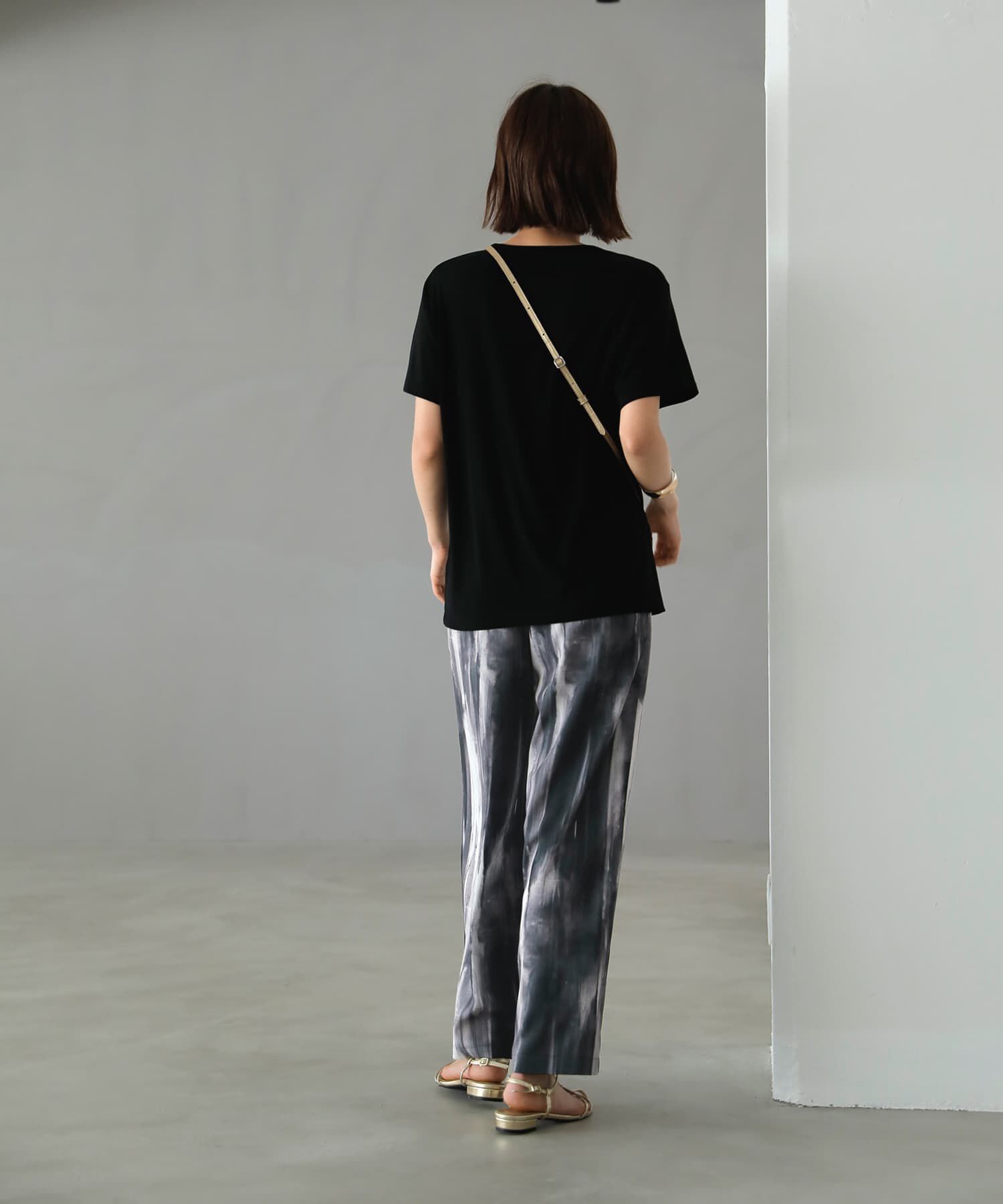 STYLE DELI「とろみ落ち感デコルテあきラウンドネックTシャツ」|Tシャツ・カットソー|