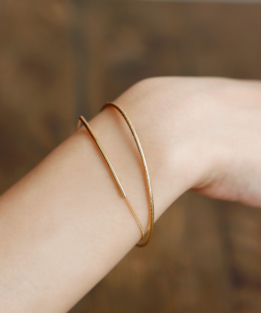 colleca la「細バングルとパイプチェーンのブレスレット」|ブレスレット・バングル|ゴールド