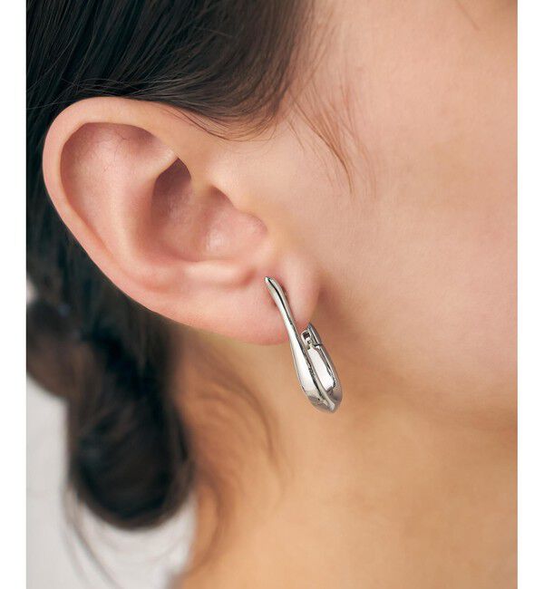 ete「リラックス ハグイヤリング」|イヤリング|