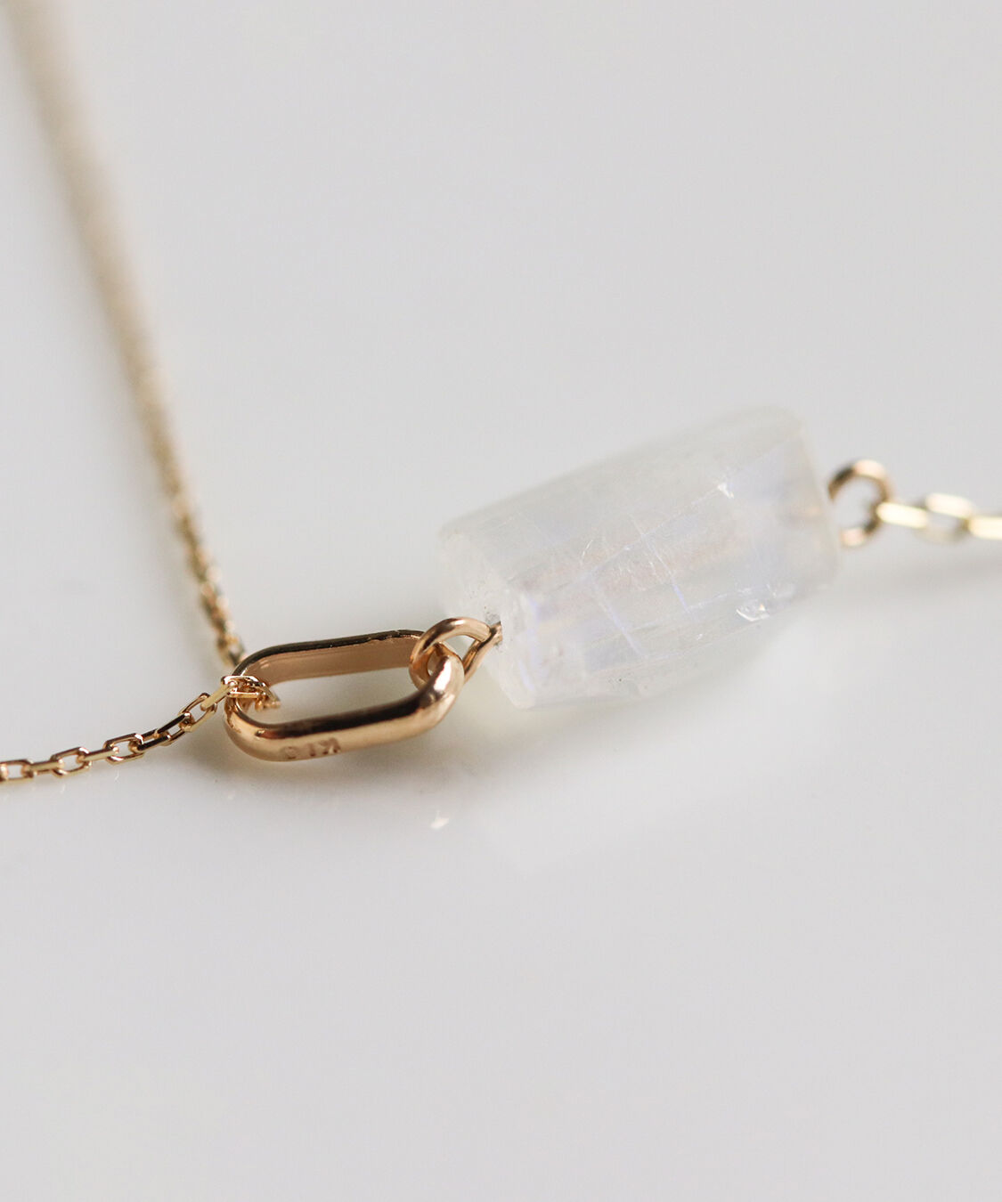  「レインボームーンストーン チェーン タイネックレス | K10YG」|ネックレス|