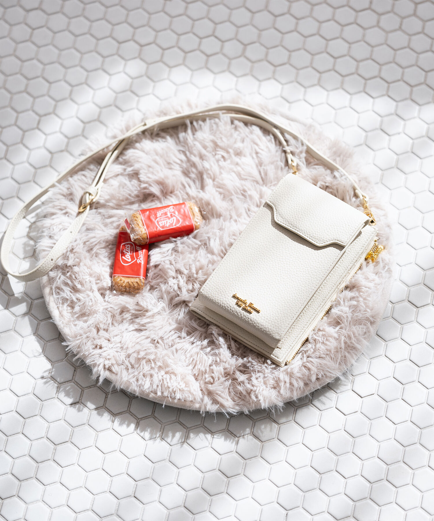 Samantha Thavasa Petit Choice「ウェーブフラップスマホショルダー」|ショルダー・メッセンジャー|