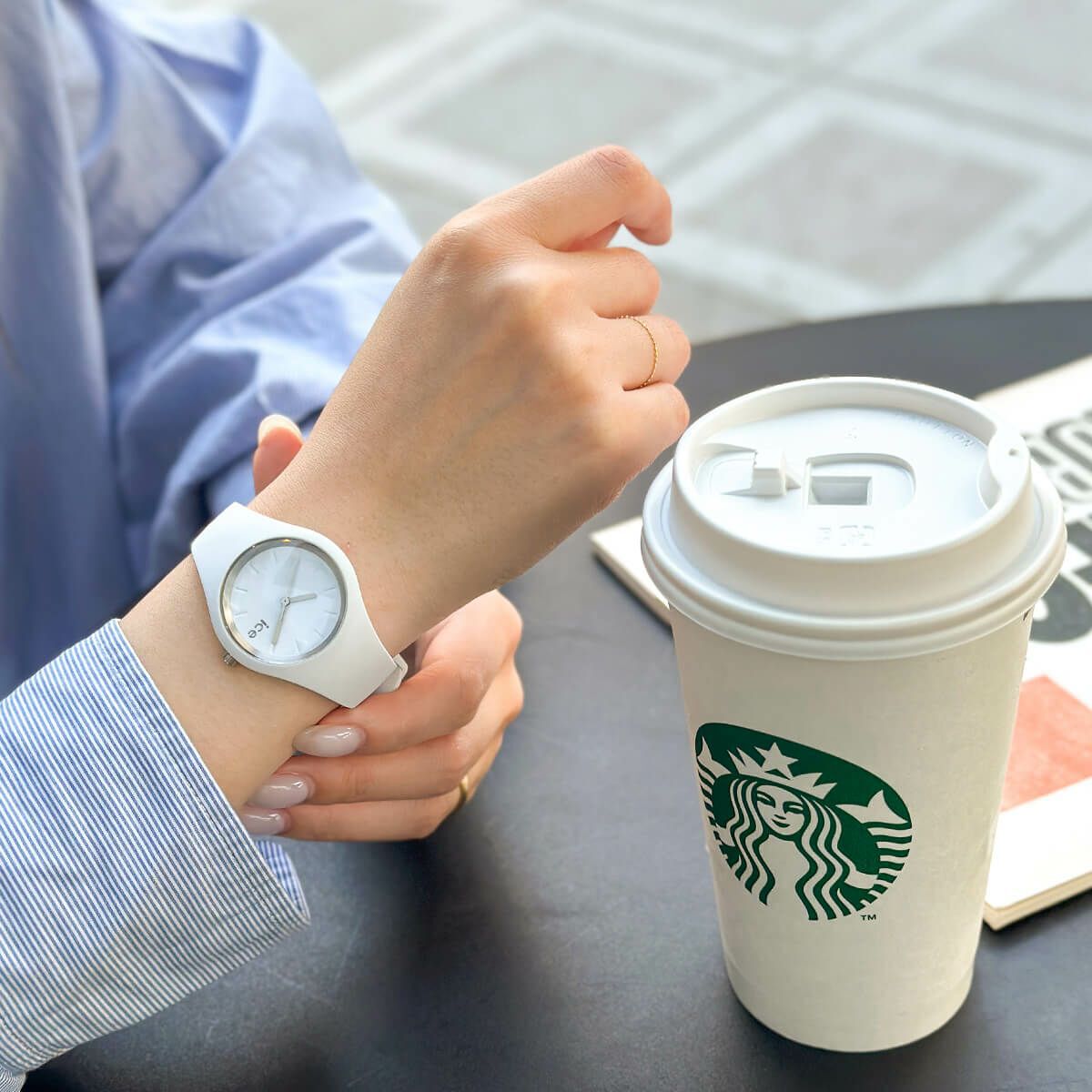 ICE-WATCH「〈ICE-WATCH(ｱｲｽｳｫｯﾁ)〉ICE ANY　ﾎﾜｲﾄ ｽﾓｰﾙ」|腕時計|SILVER