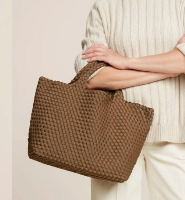 Rouge vif「【NAGHEDI/ナゲティ】ミディアムトートバッグ St Barths Medi」|トートバッグ|ブラウン