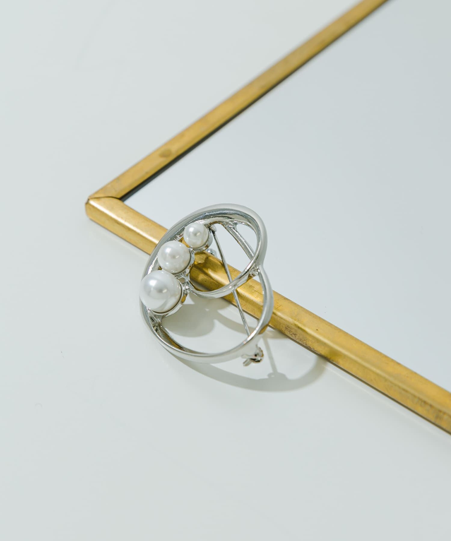 SMELLY「パールハートモチーフブローチ」|ブローチ・コサージュ|