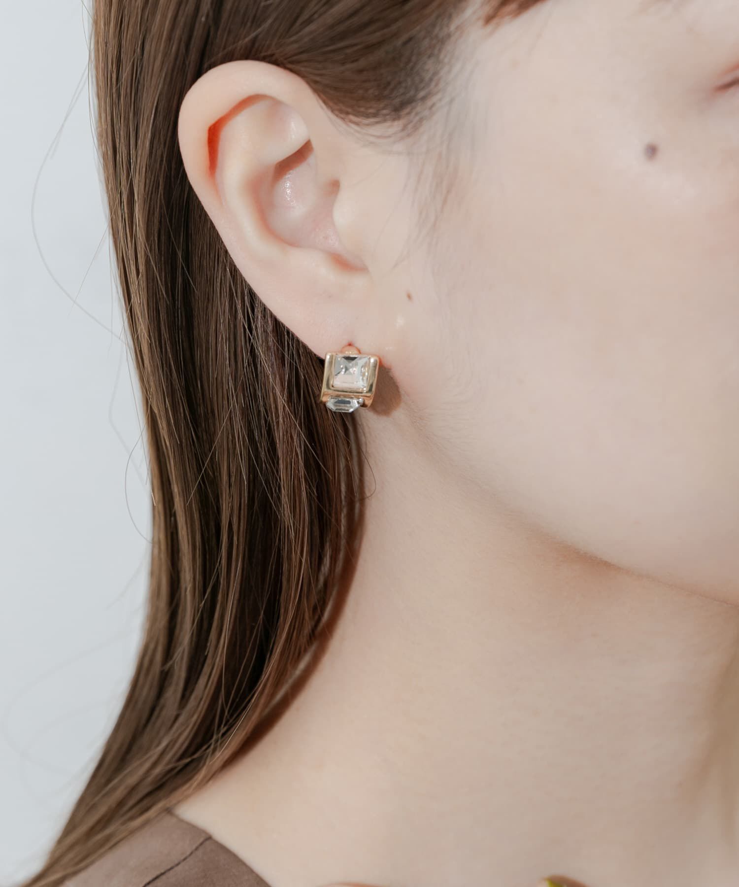 SMELLY「レクタングルカーブビジューピアス」|ピアス|