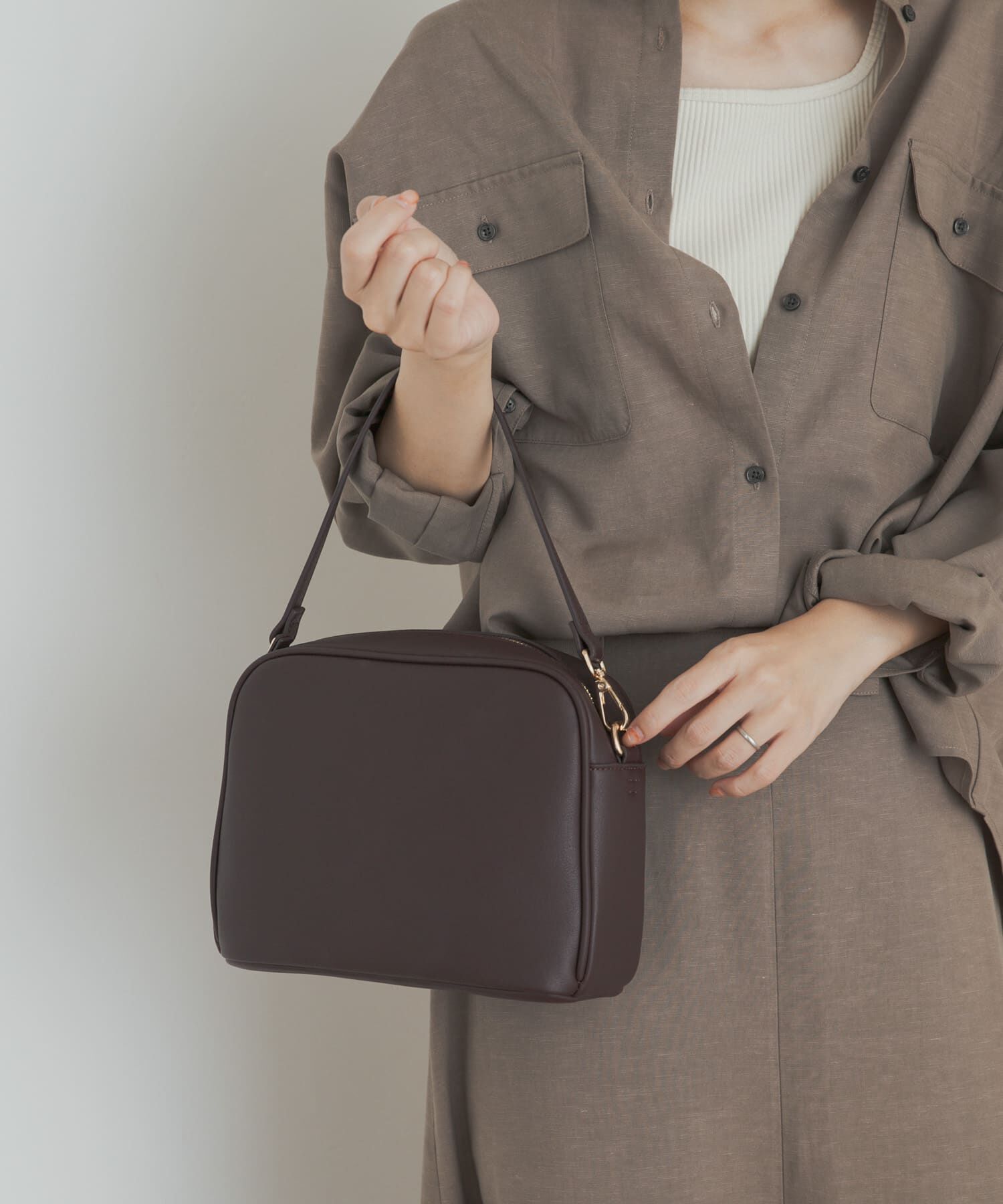 URBAN RESEARCH DOORS「2WAYスクエアショルダーバッグ」|ショルダー・メッセンジャー|