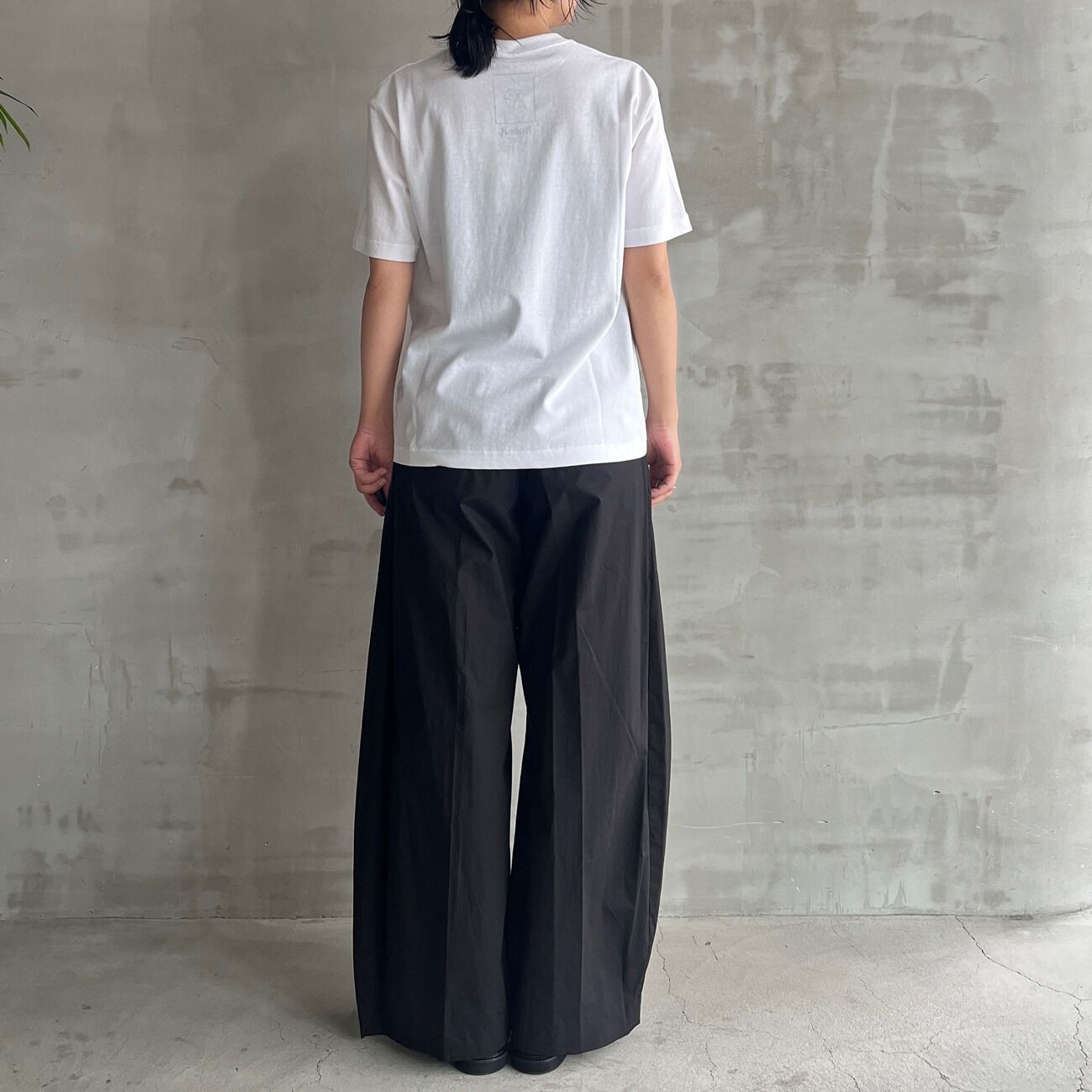  「THREE DOTS GRAPHIC TEE」|Tシャツ・カットソー|