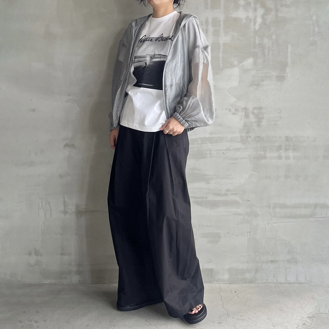  「THREE DOTS GRAPHIC TEE」|Tシャツ・カットソー|