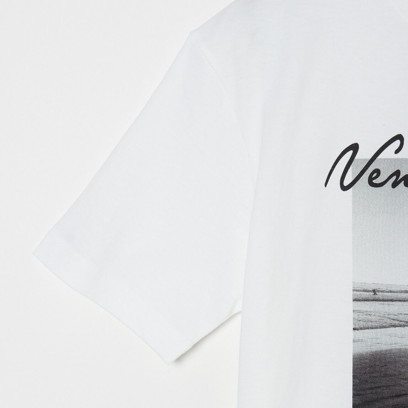  「THREE DOTS GRAPHIC TEE」|Tシャツ・カットソー|