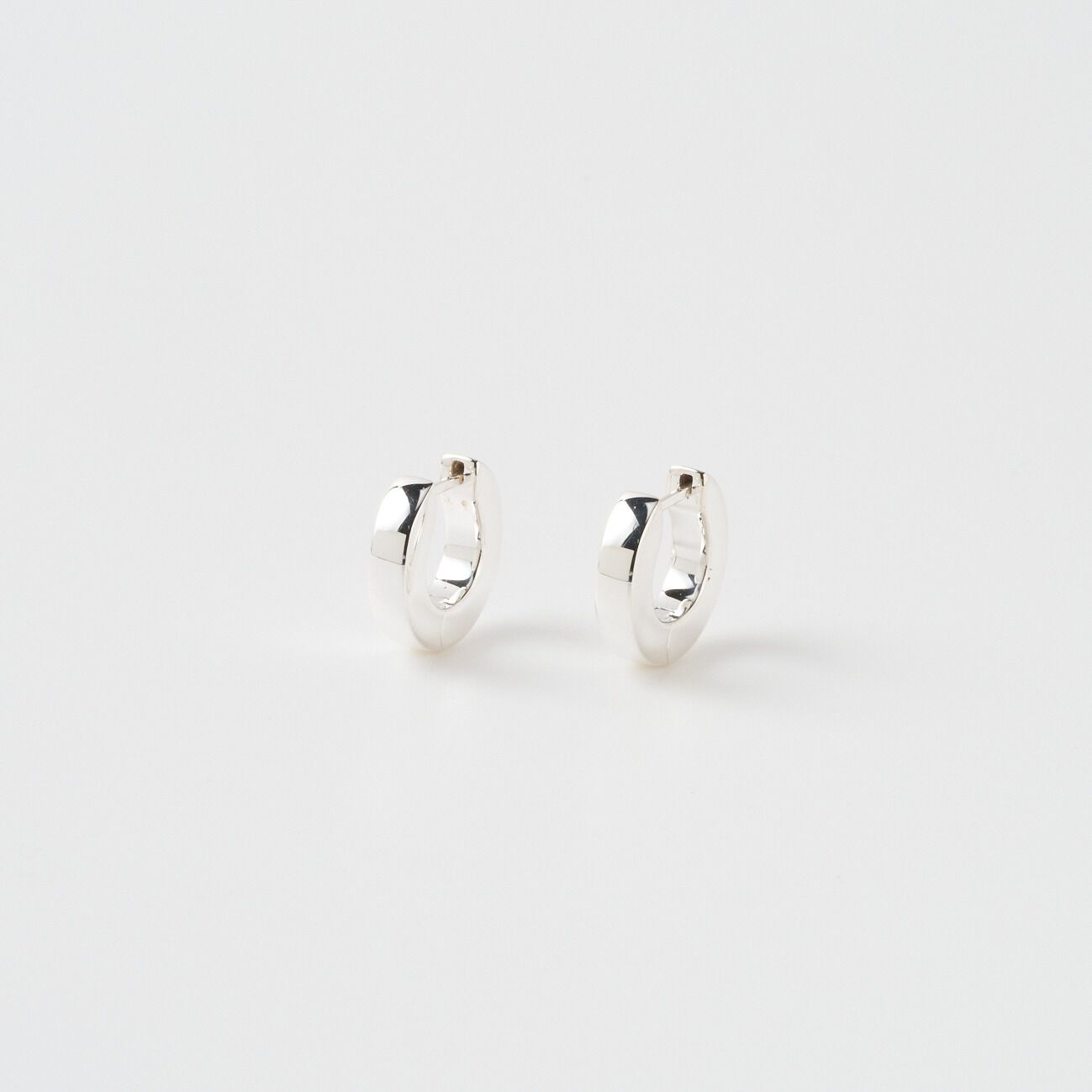  「LAURA LOMBARDI PERSA EARRINGS SILVER」|ピアス|シルバー