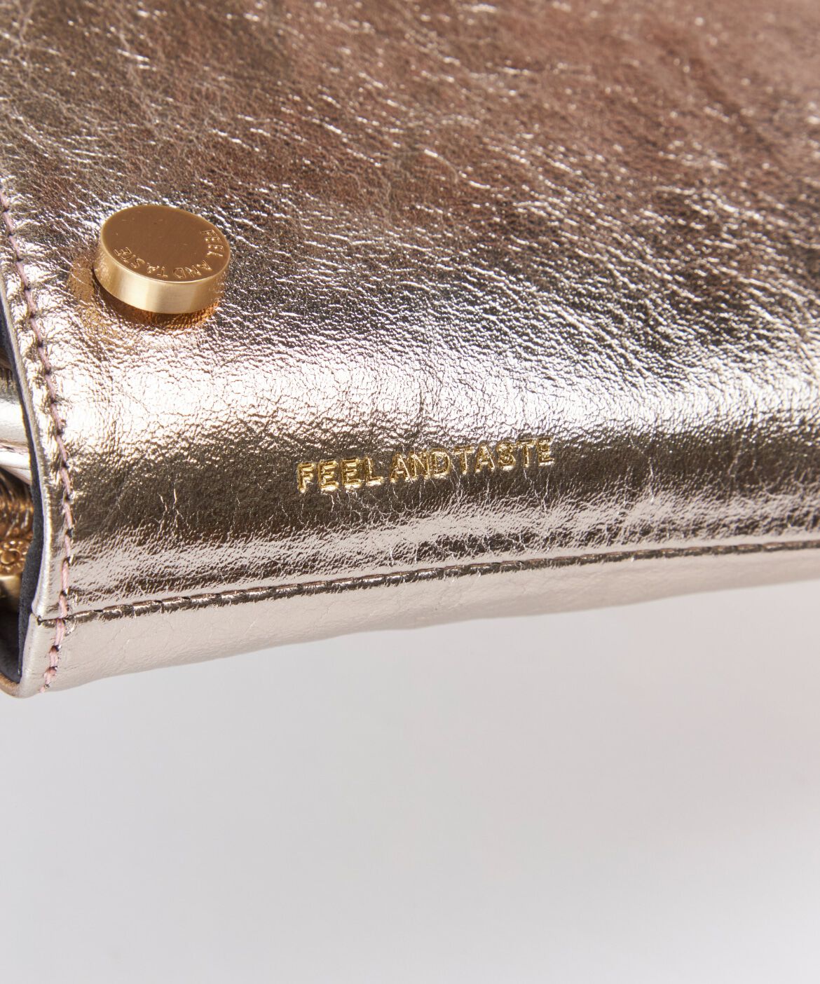 FAVORITE SUKINAMONO「bar-knot flat ショルダーバッグ パターン＆メタリックレザー《FEEL AND TASTE》」|ショルダー・メッセンジャー|