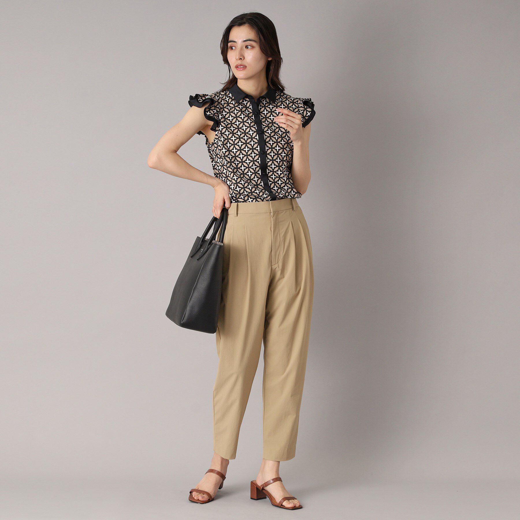 DRESSTERIOR「【再登場/後ろウエストゴム】タックナイロンテーパードパンツ」|その他|