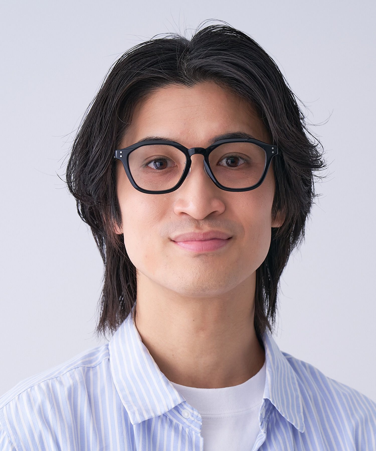  「ウェリントン型 調光サングラス｜レンズの色が変わるサングラス」|サングラス|