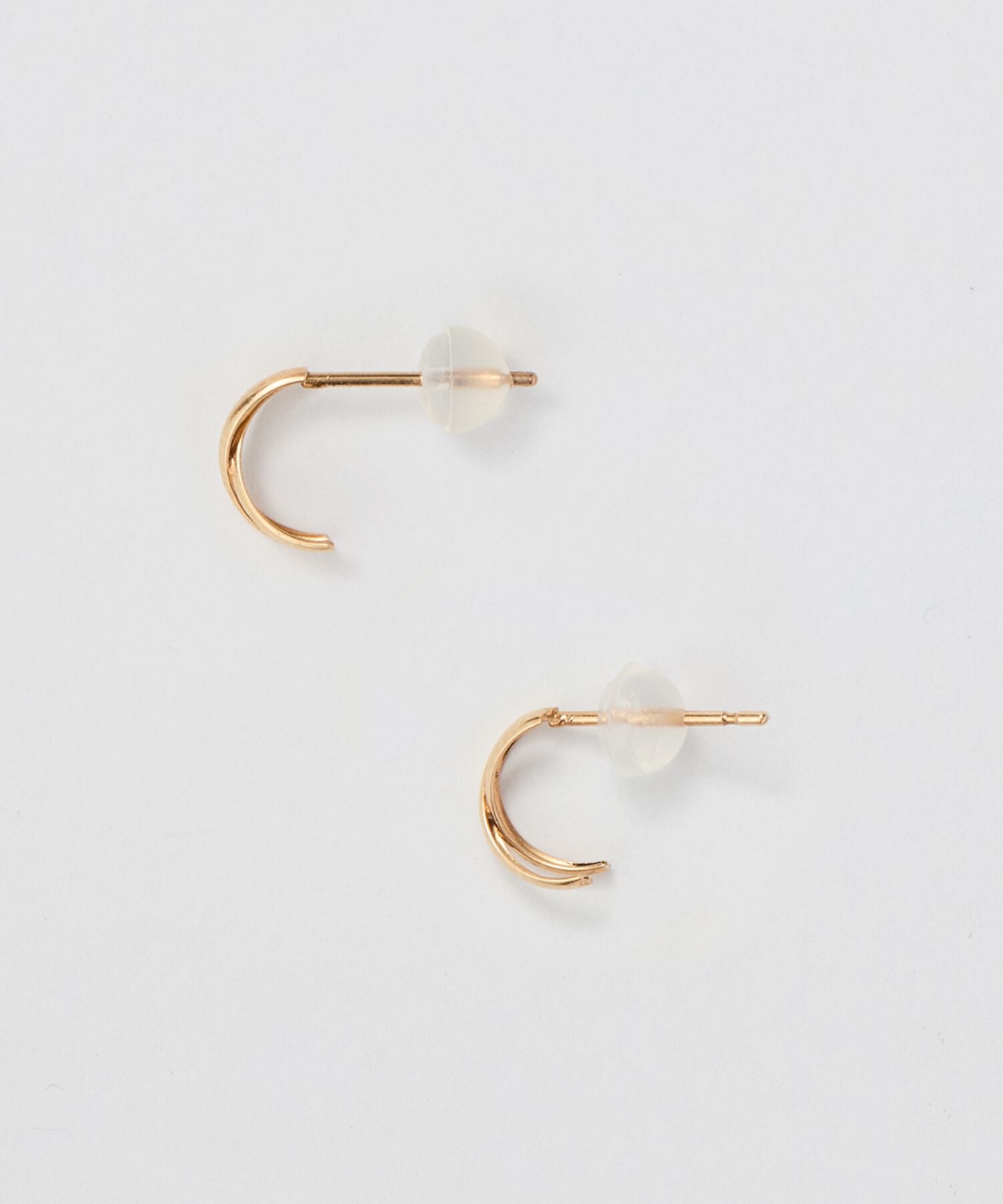 Phoebe「【 K10 】クロッシングピアス/BOX付き」|ピアス|