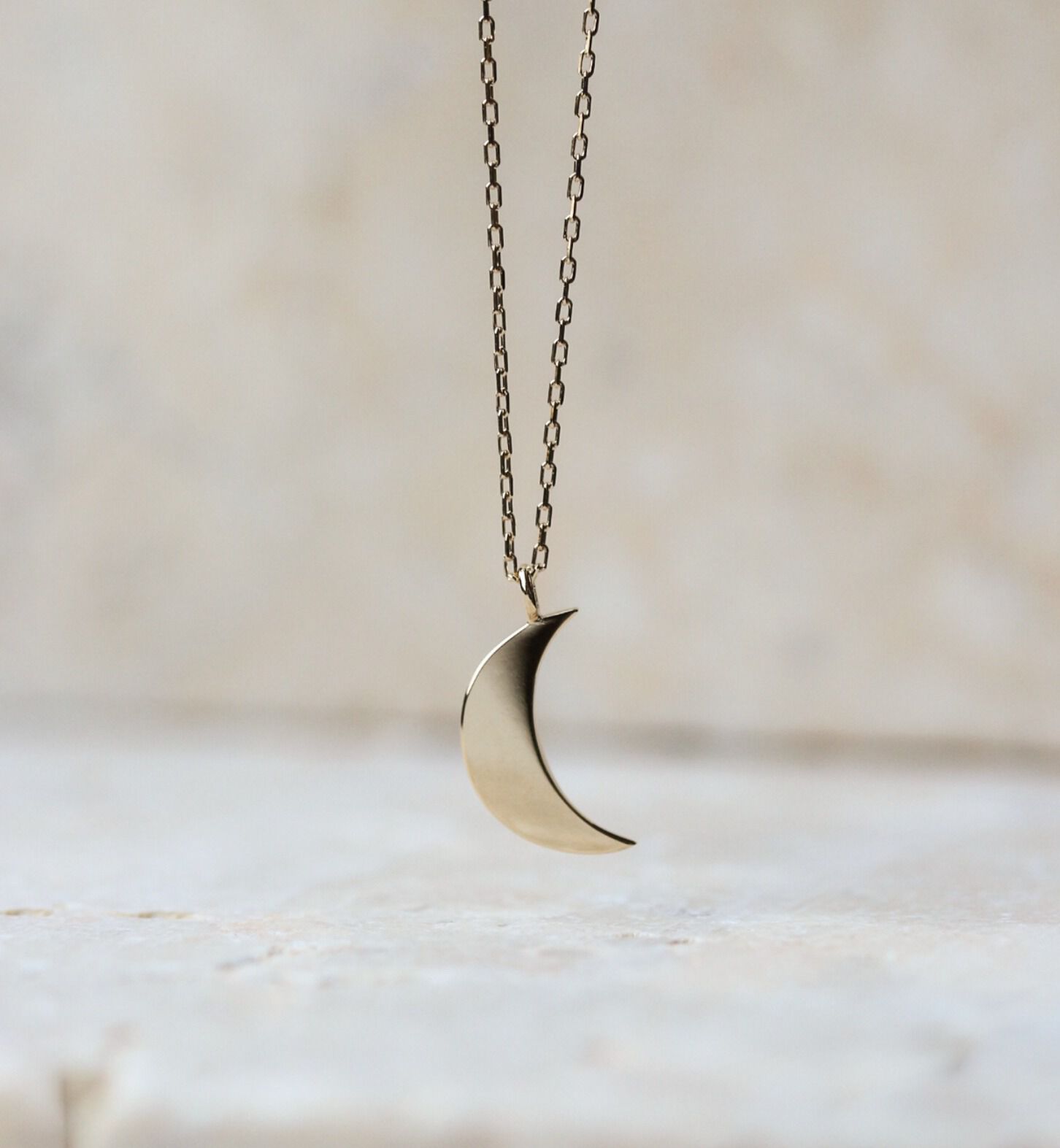  「ゴールド ムーン ネックレス | K10YG」|ネックレス|K10 イエローゴールド