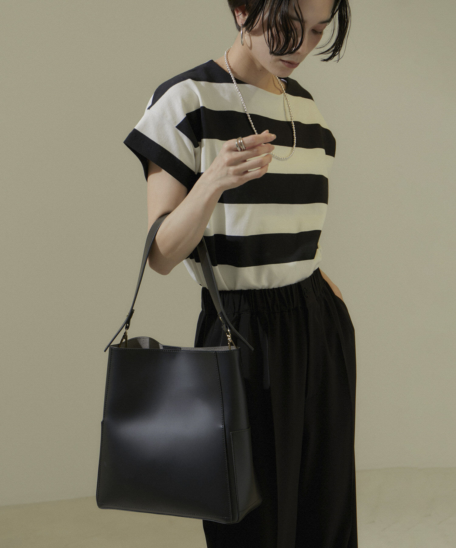 SALON adam et rope'「[ご好評につき追加決定]【WEB限定】ダブルポケットワンハンドルバッグ4」|トートバッグ|