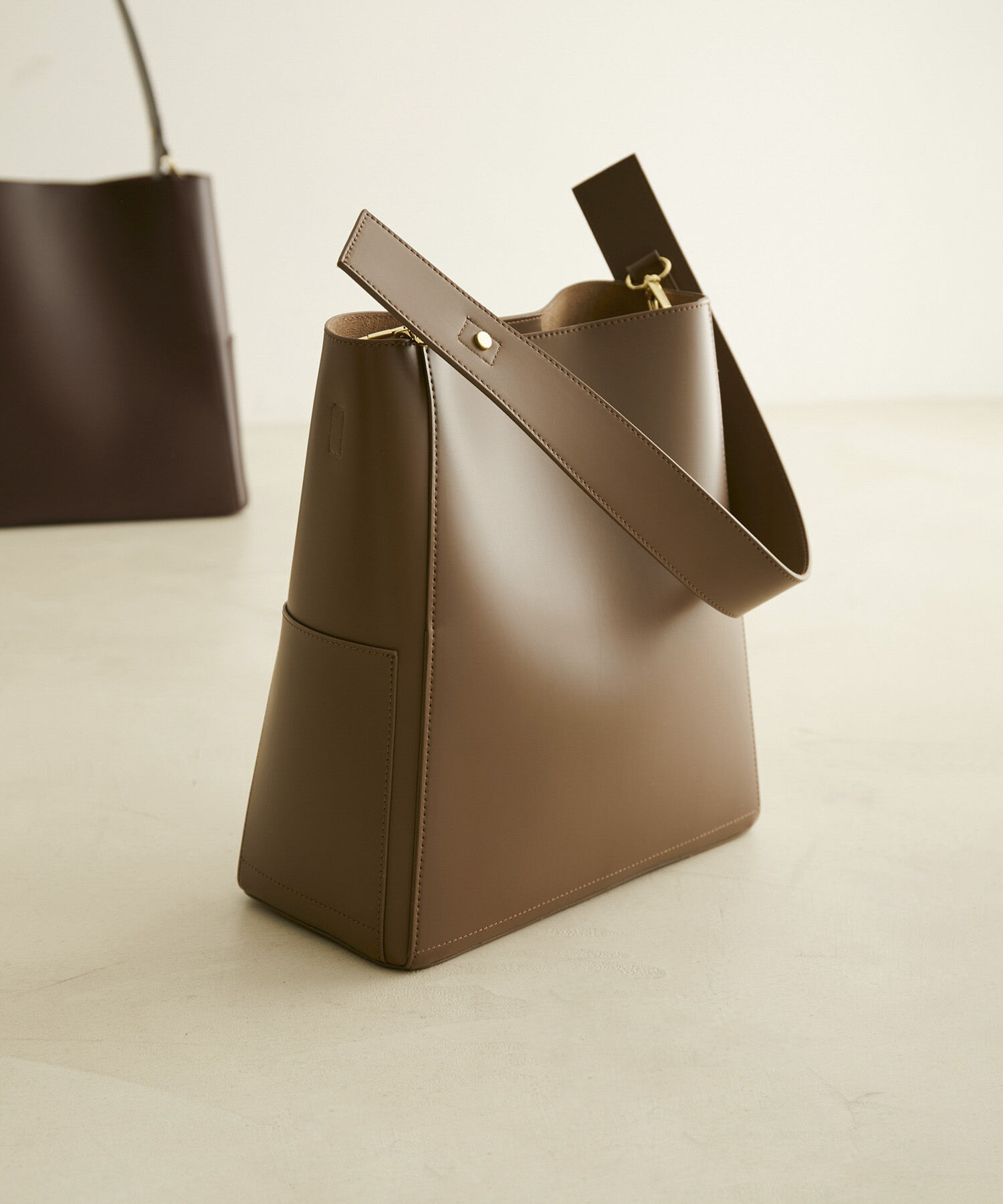 SALON adam et rope'「[ご好評につき追加決定]【WEB限定】ダブルポケットワンハンドルバッグ4」|トートバッグ|