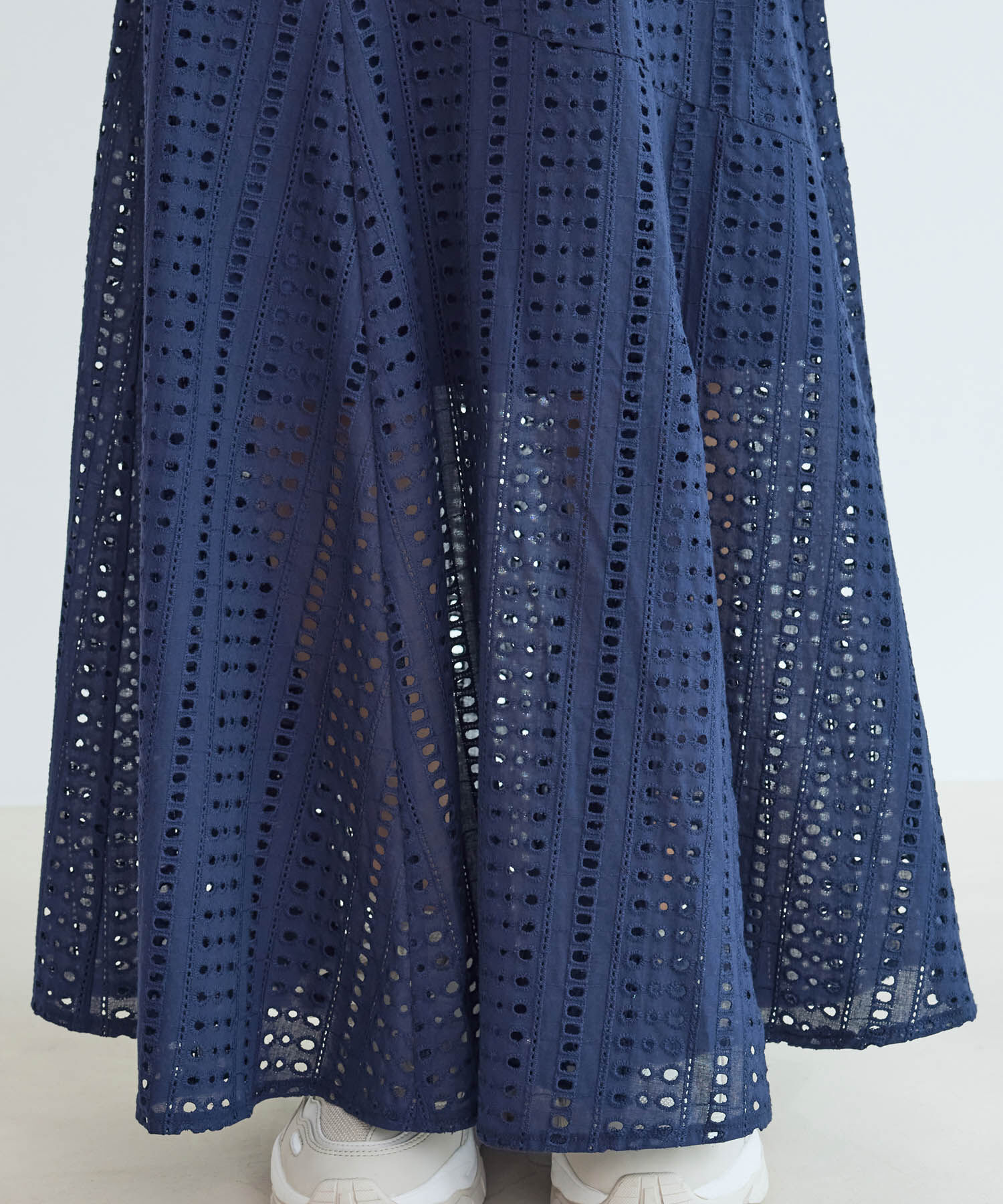 vis-a-vis「【WEB限定】エンブロイダリーレーススリットマーメイドスカート【セットアップ対応】【ワンピースみせ】」|スカート|