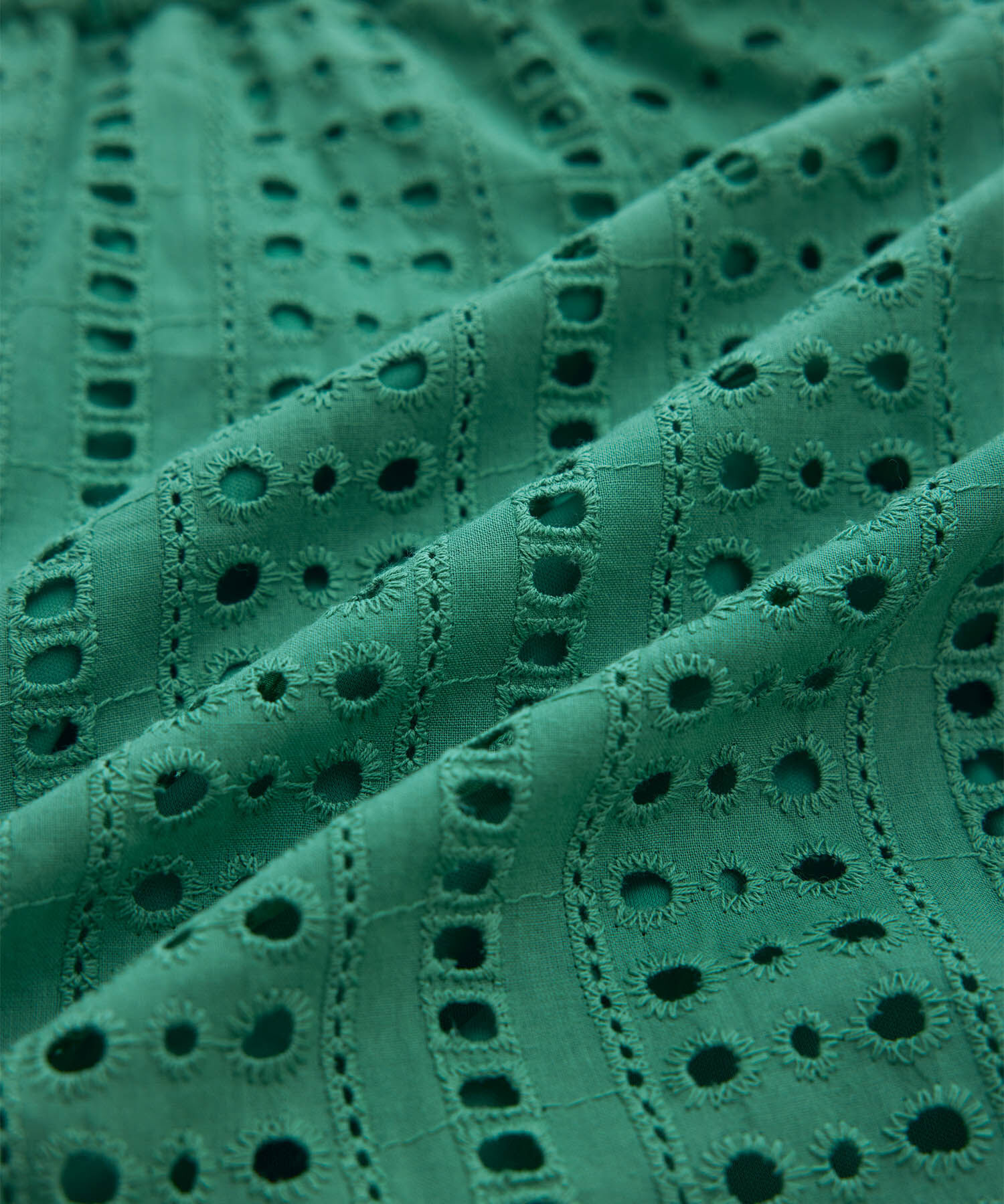 vis-a-vis「【WEB限定】エンブロイダリーレーススリットマーメイドスカート【セットアップ対応】【ワンピースみせ】」|スカート|