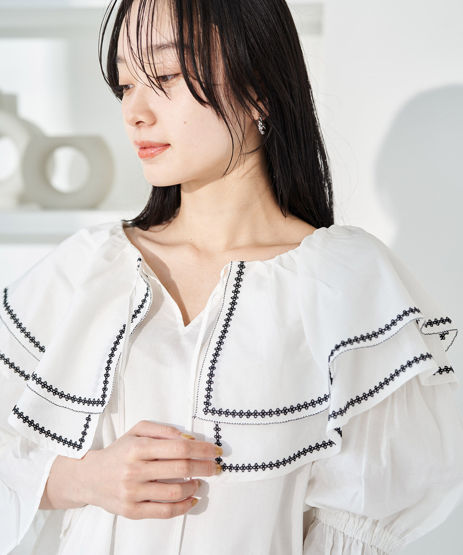 VIS「ビックカラー刺繍チュニックブラウス/ミニワンピース」|ワンピース|