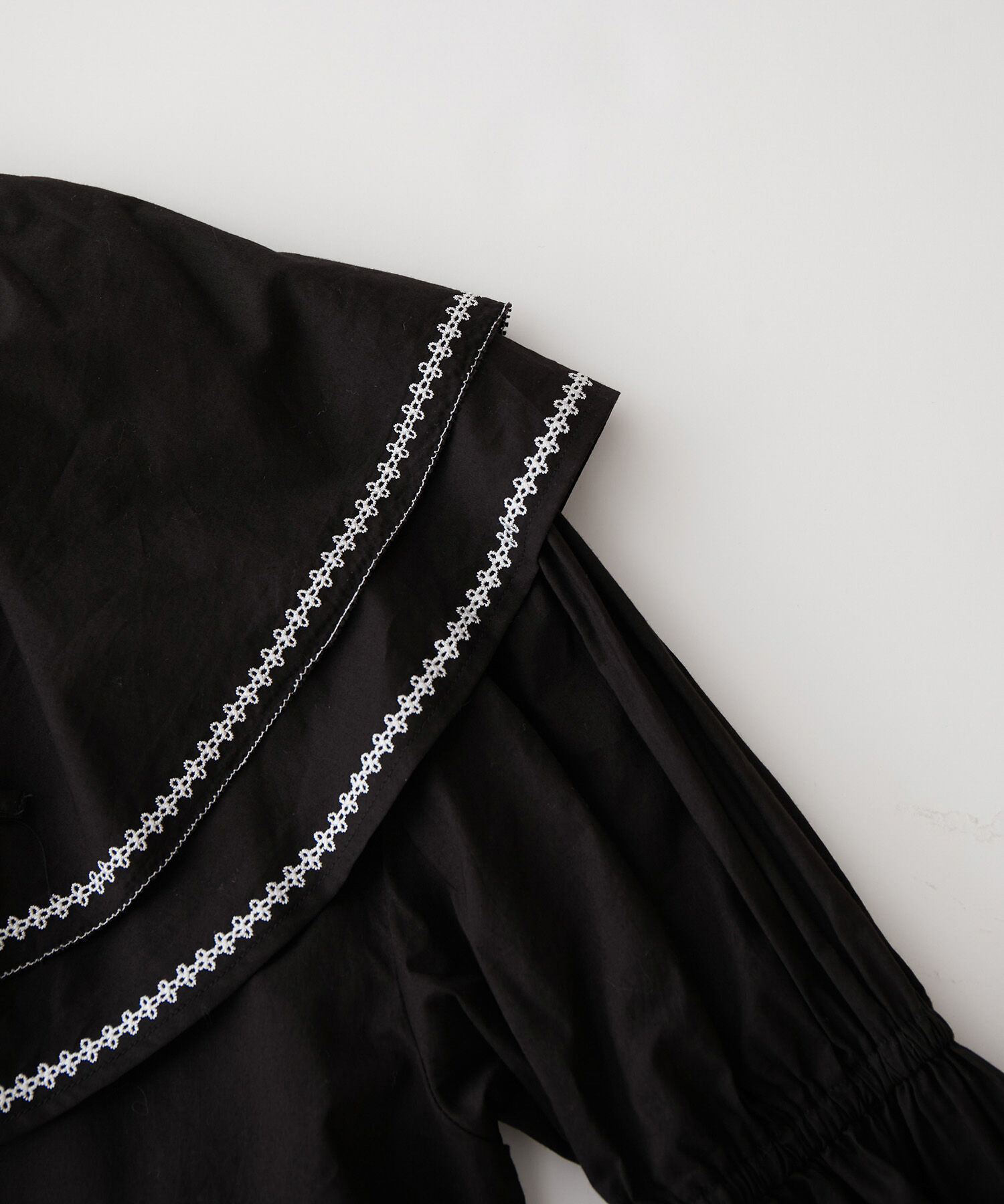 VIS「ビックカラー刺繍チュニックブラウス/ミニワンピース」|ワンピース|