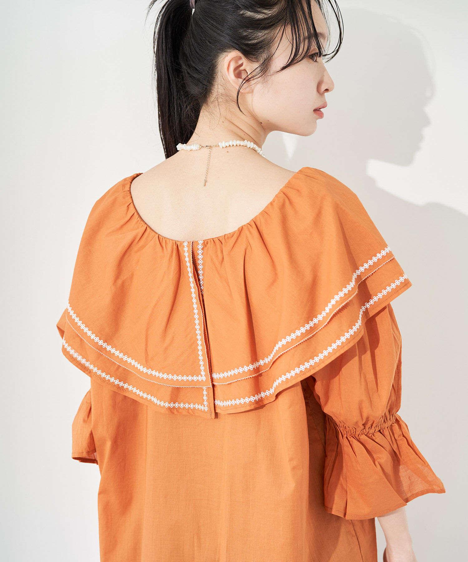 VIS「ビックカラー刺繍チュニックブラウス/ミニワンピース」|ワンピース|