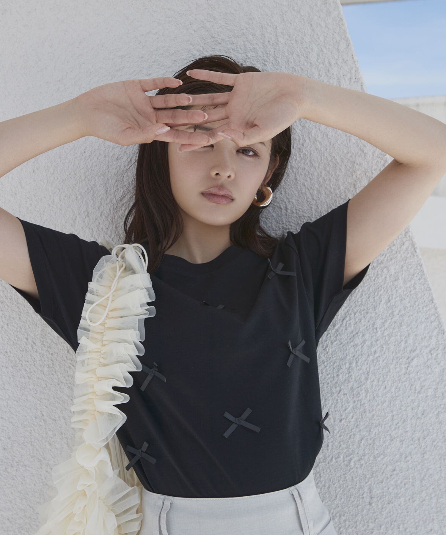 VIS「【接触冷感・洗える】シルケットリボンTシャツ」|Tシャツ・カットソー|ブラック(01)