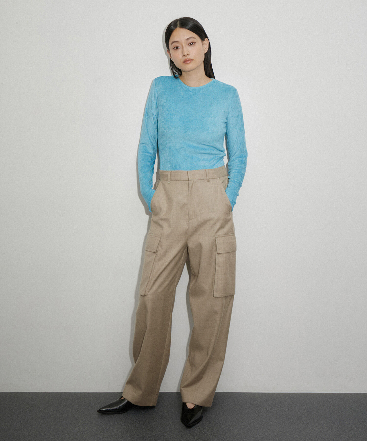 ADAM ET ROPE'「【サステナブル】ウーステッドカーゴパンツ」|カーゴ|