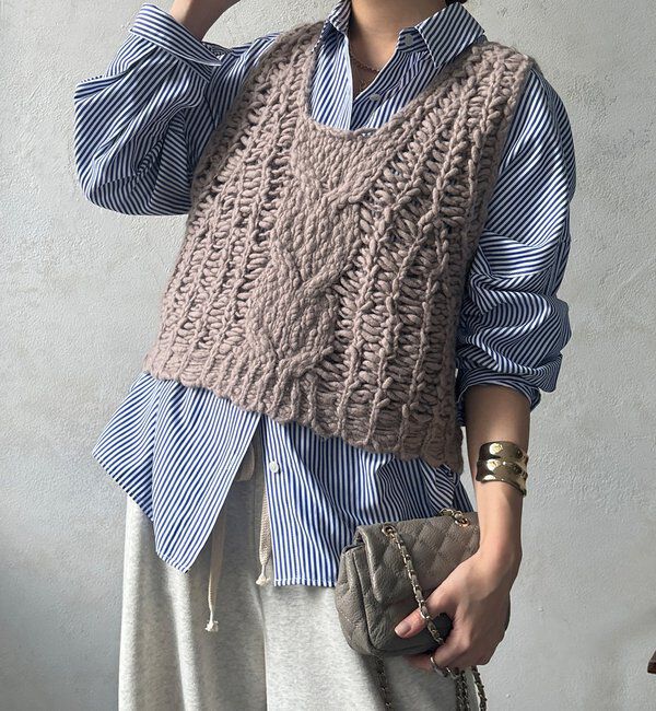  「【WEB限定】ケーブル編みローゲージニットベスト」|ニット・セーター|ベージュ