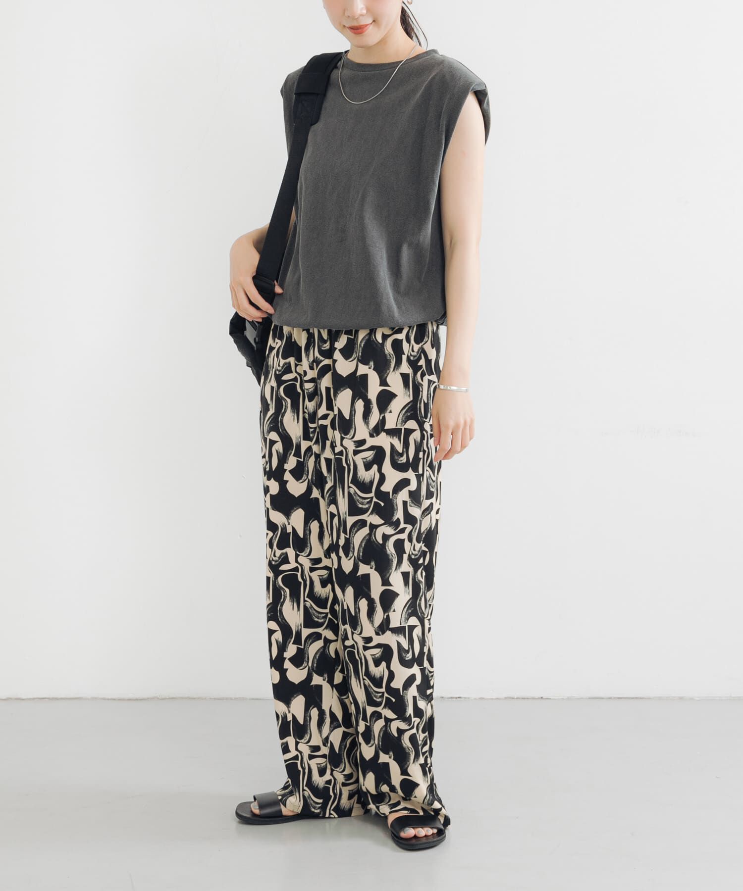 URBAN RESEARCH「ショルダーパッドカットソー」|Tシャツ・カットソー|