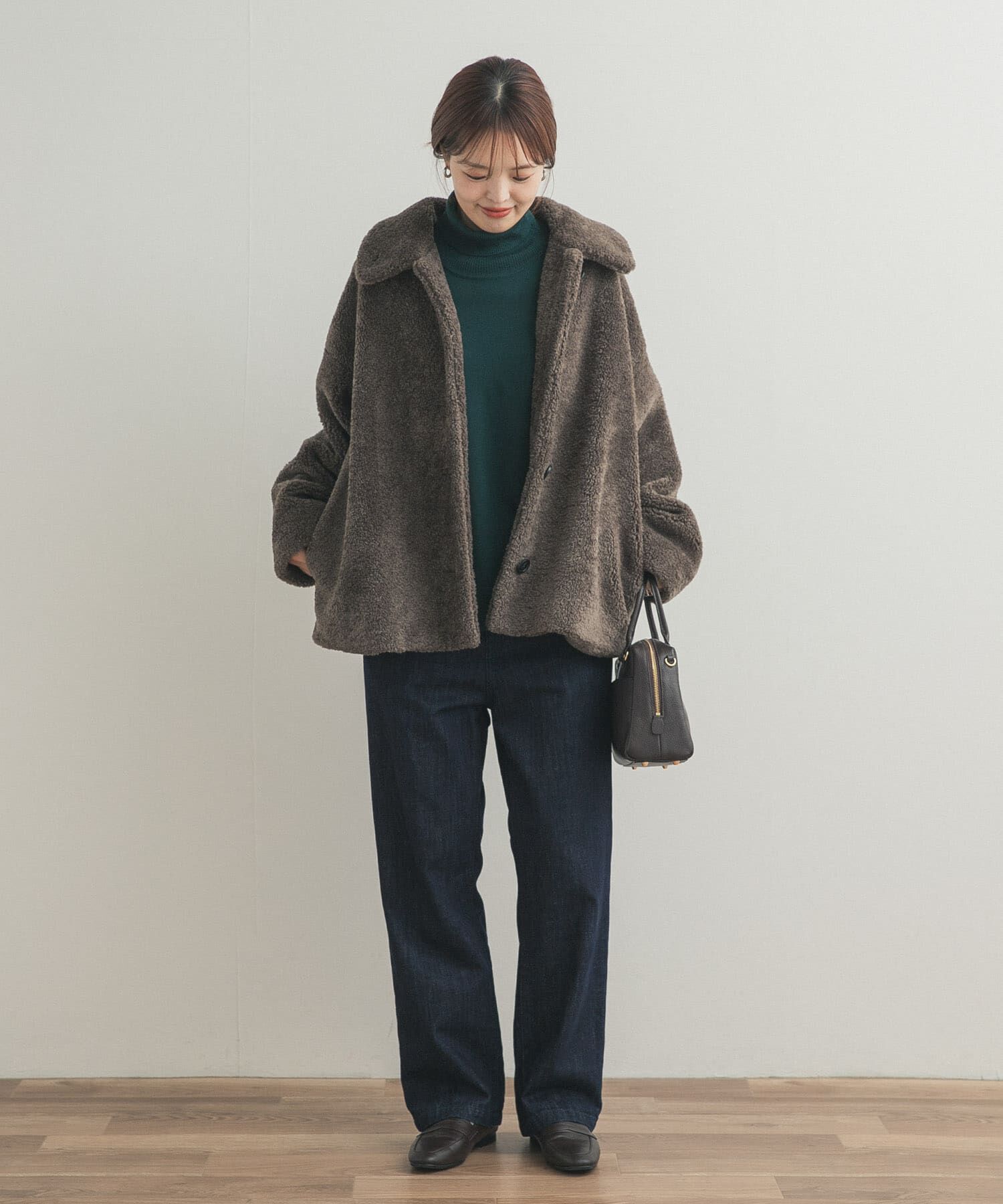 URBAN RESEARCH DOORS「コクーンシルエットボアコート」|ノーカラーコート|