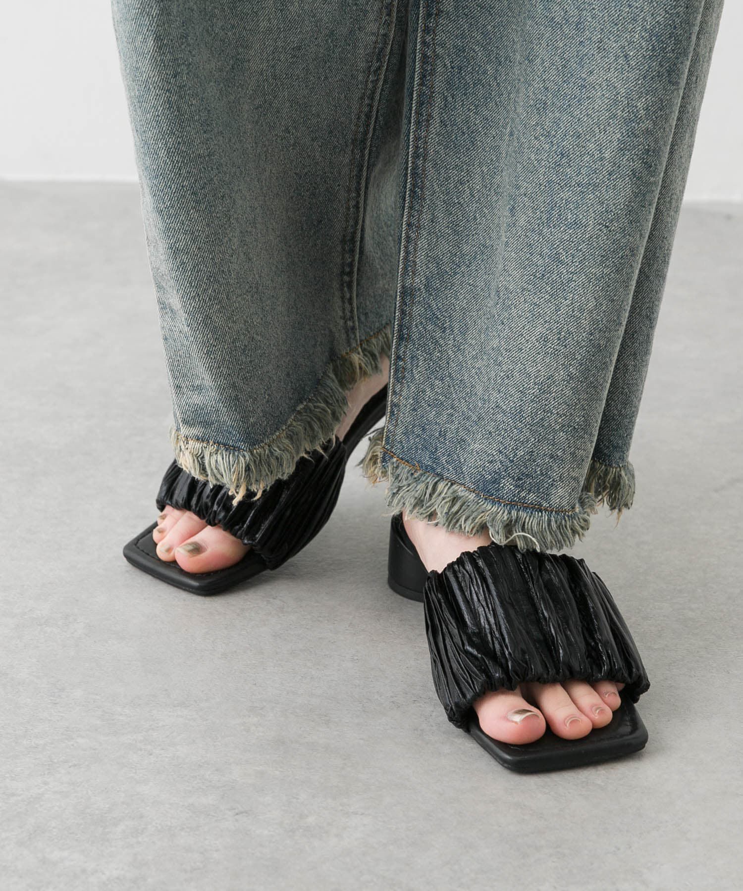 SENSE OF PLACE by URBAN RESEARCH「スクエアトゥメタリックギャザーサンダル」|サンダル|